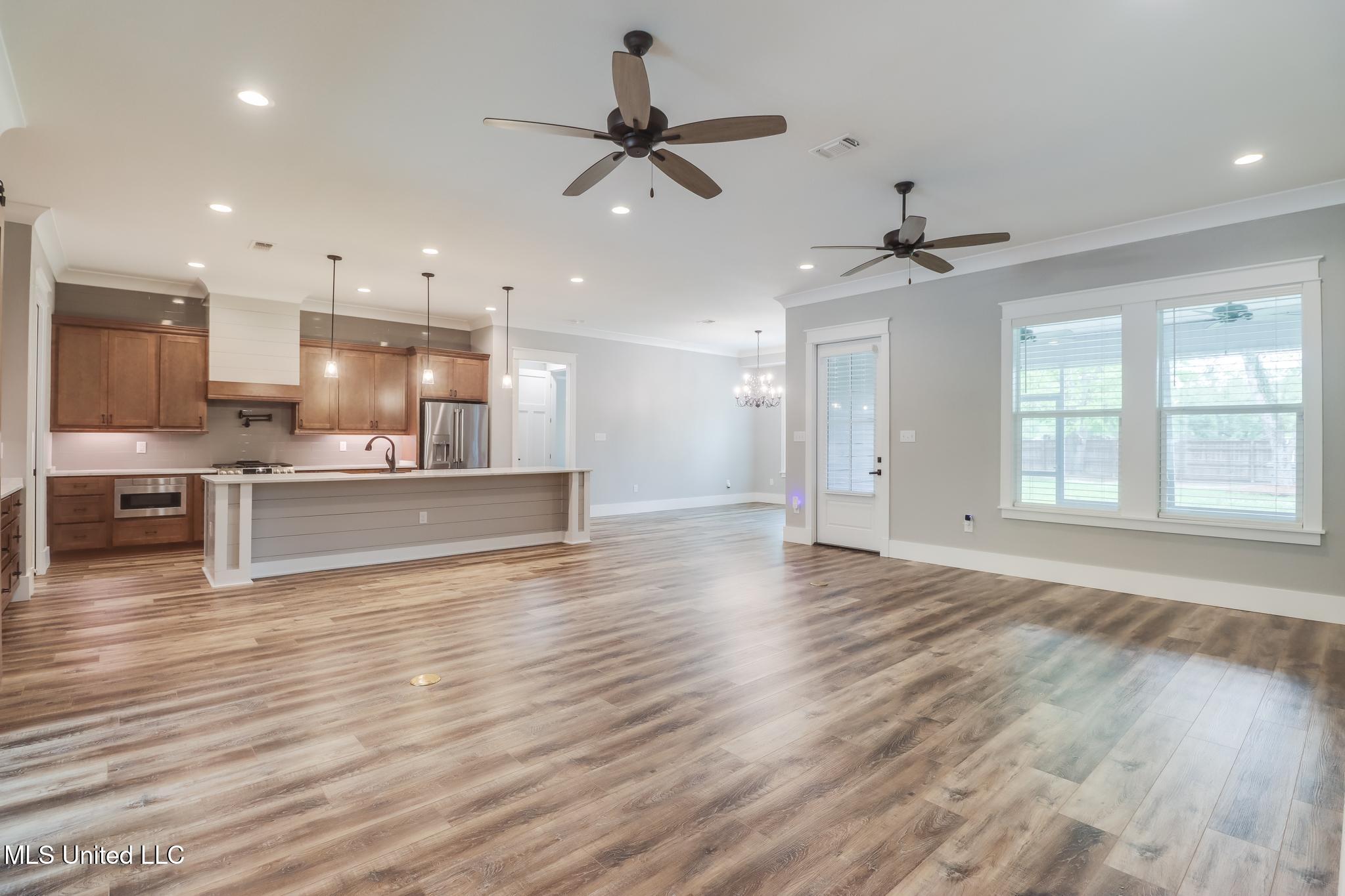 11956 Ol Oak Drive, Gulfport, Mississippi image 8