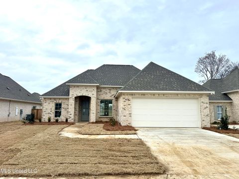 Homes For Sale - 404 Butternut Drive<br/> Canton, MS 39046