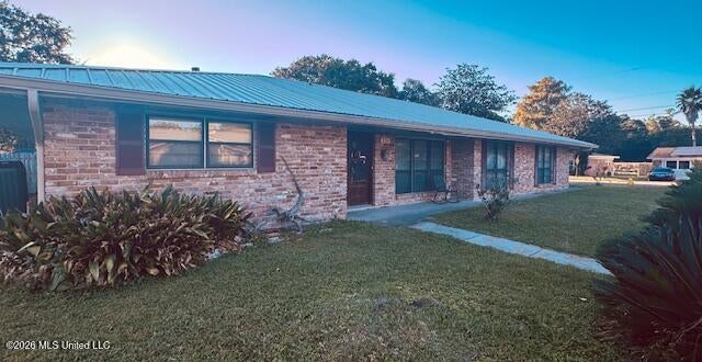126 W Azalea Drive