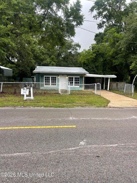 Homes For Sale - 522 E Railroad Street<br/> Gulfport, MS 39507
