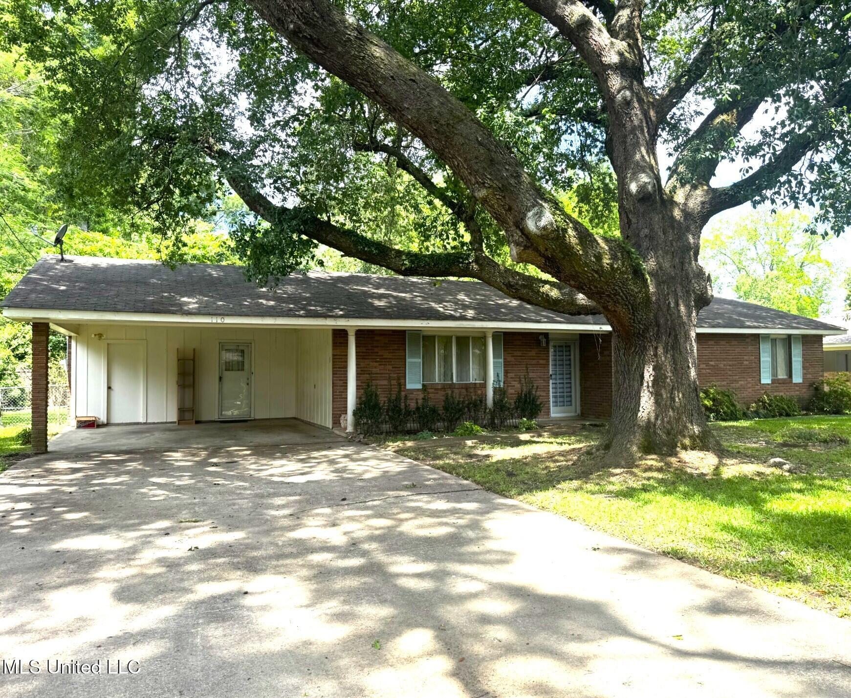 110 Pecan Way, Natchez, Mississippi image 1