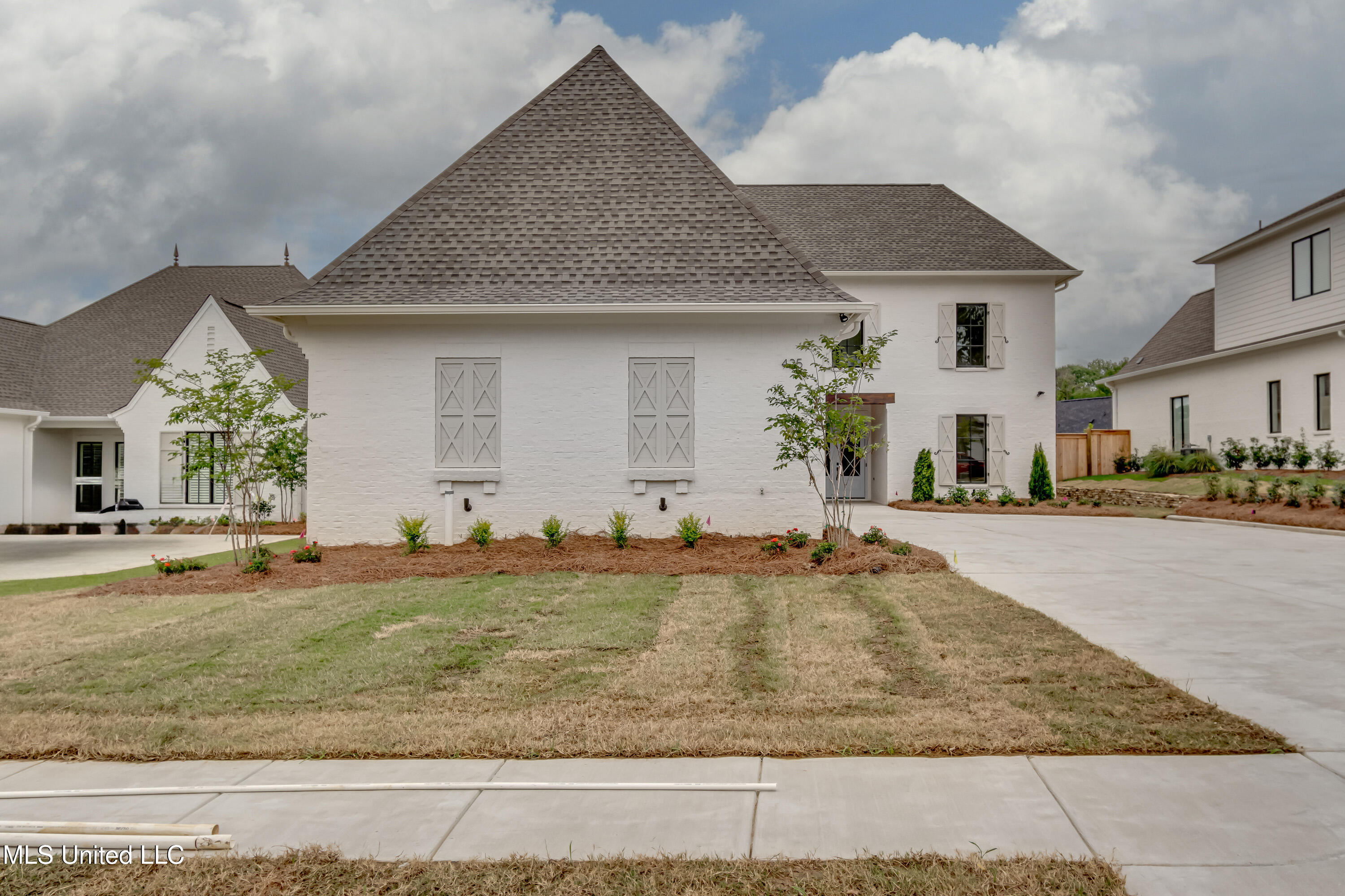 425 Whittington Circle, Madison, Mississippi image 2