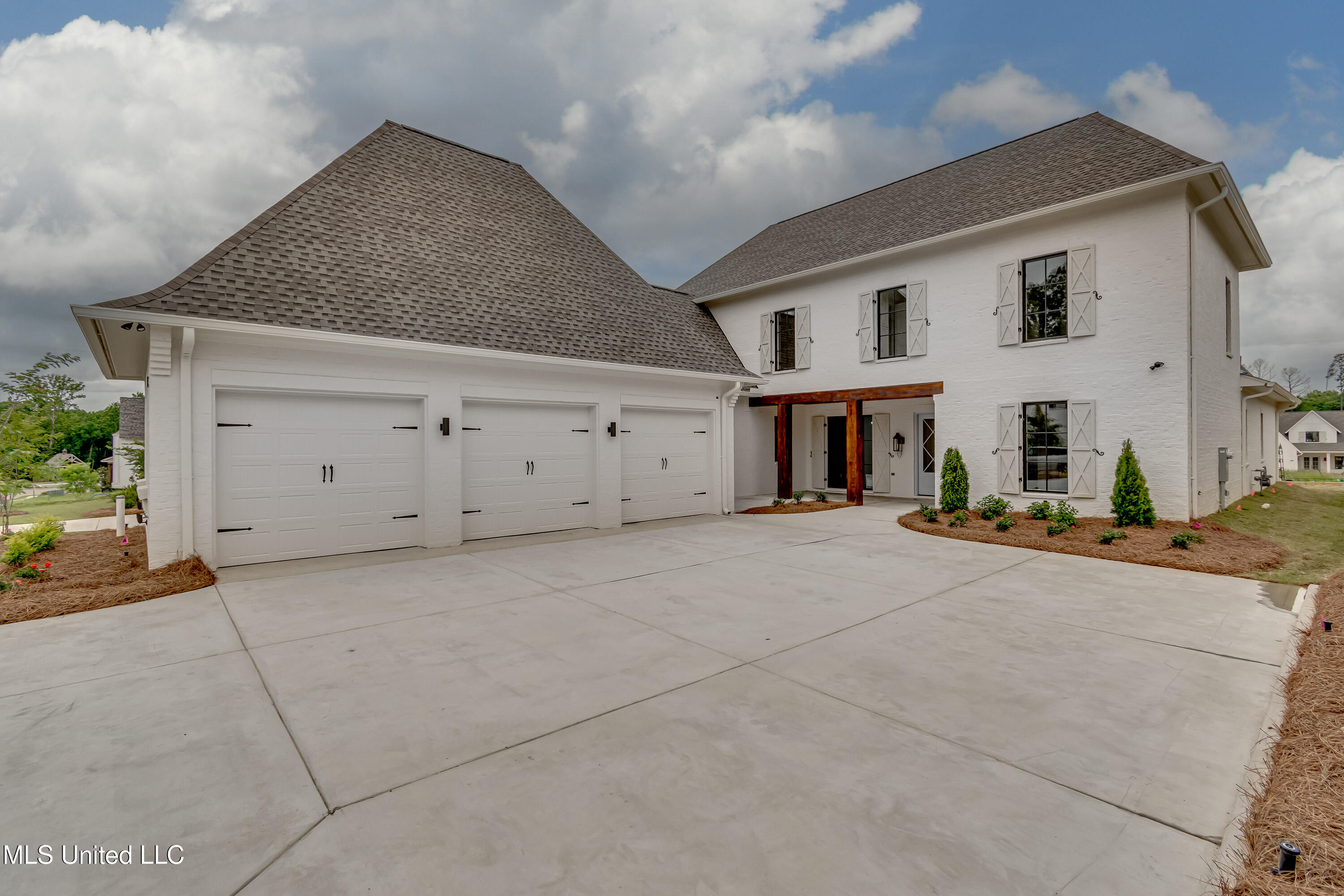 425 Whittington Circle, Madison, Mississippi image 1