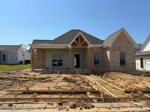 Homes For Sale - 1015 Crepe Myrtle Drive<br/> Brandon, MS 39047