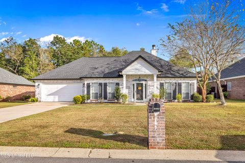 Homes For Rent - 15336 Lakeview Court<br/> Gulfport, MS 39503