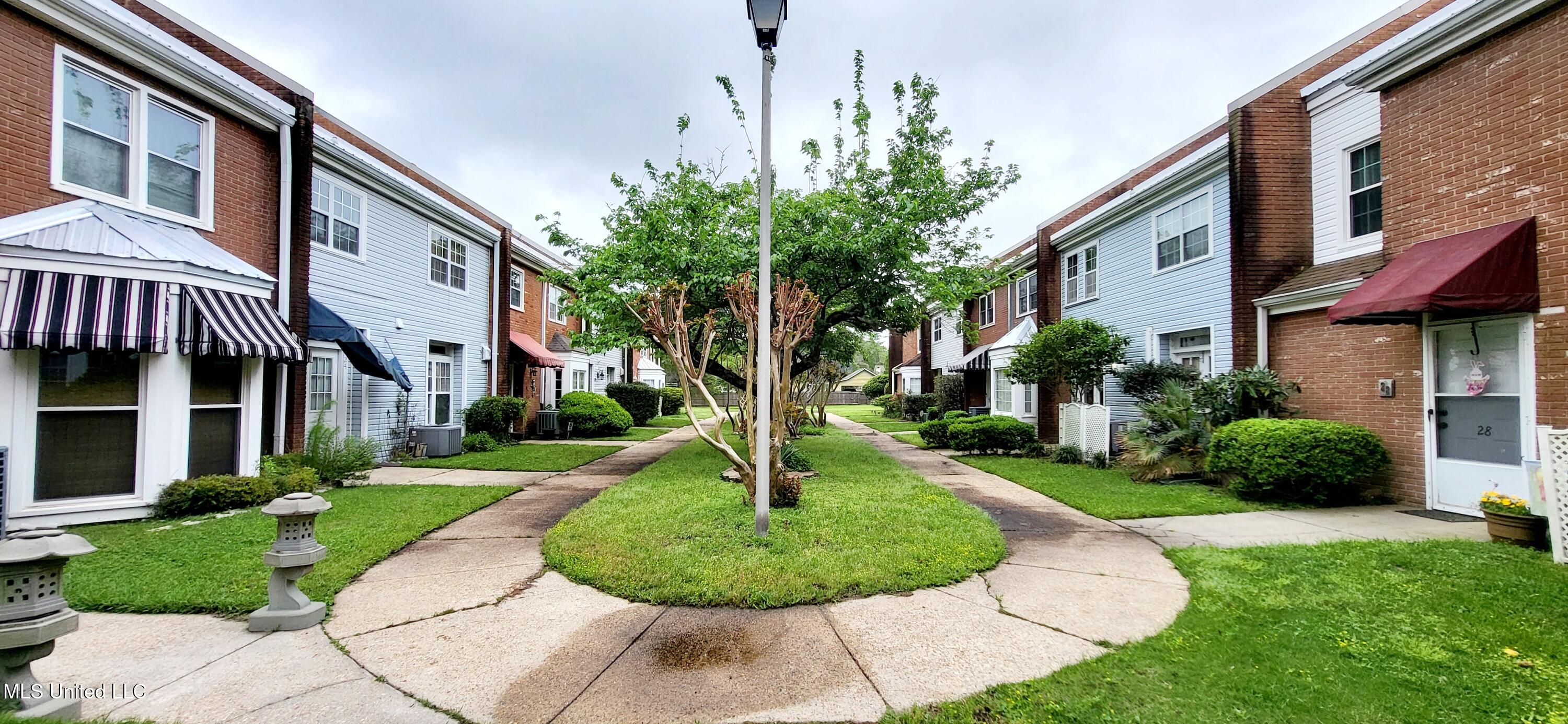 928 Courthouse Road #25, Gulfport, Mississippi image 2