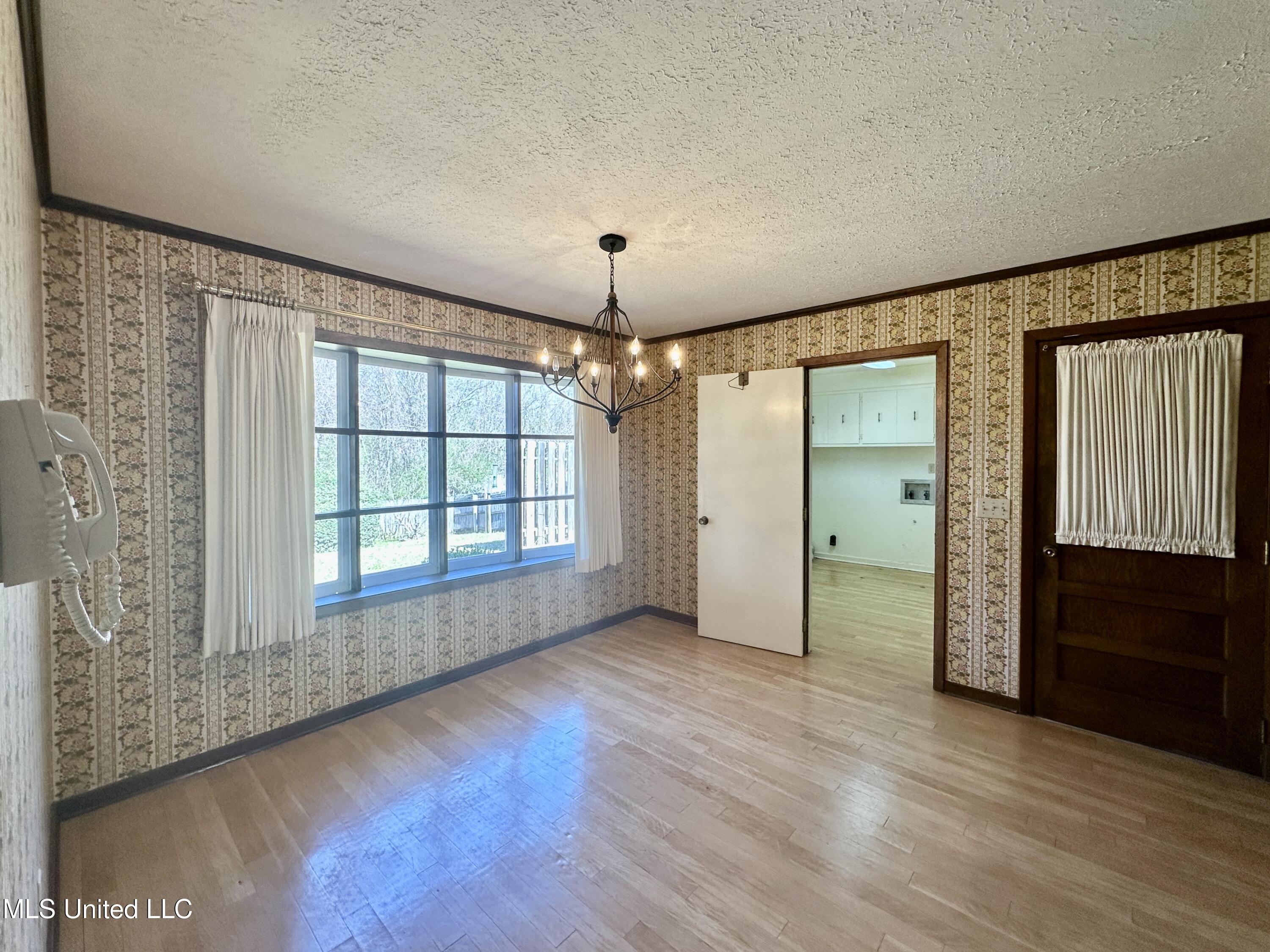 1215 Cliffdale Drive, Clinton, Mississippi image 10