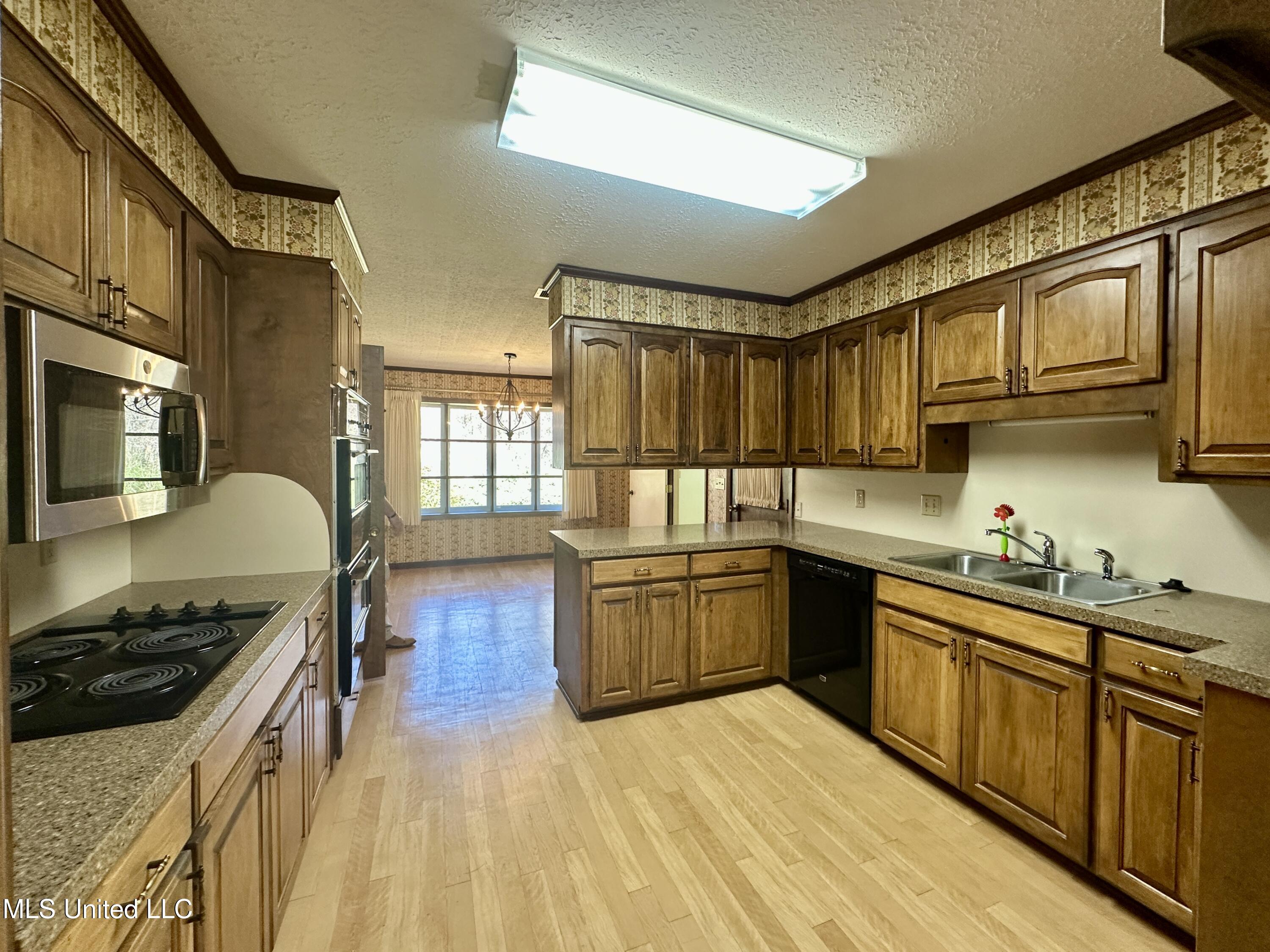 1215 Cliffdale Drive, Clinton, Mississippi image 19