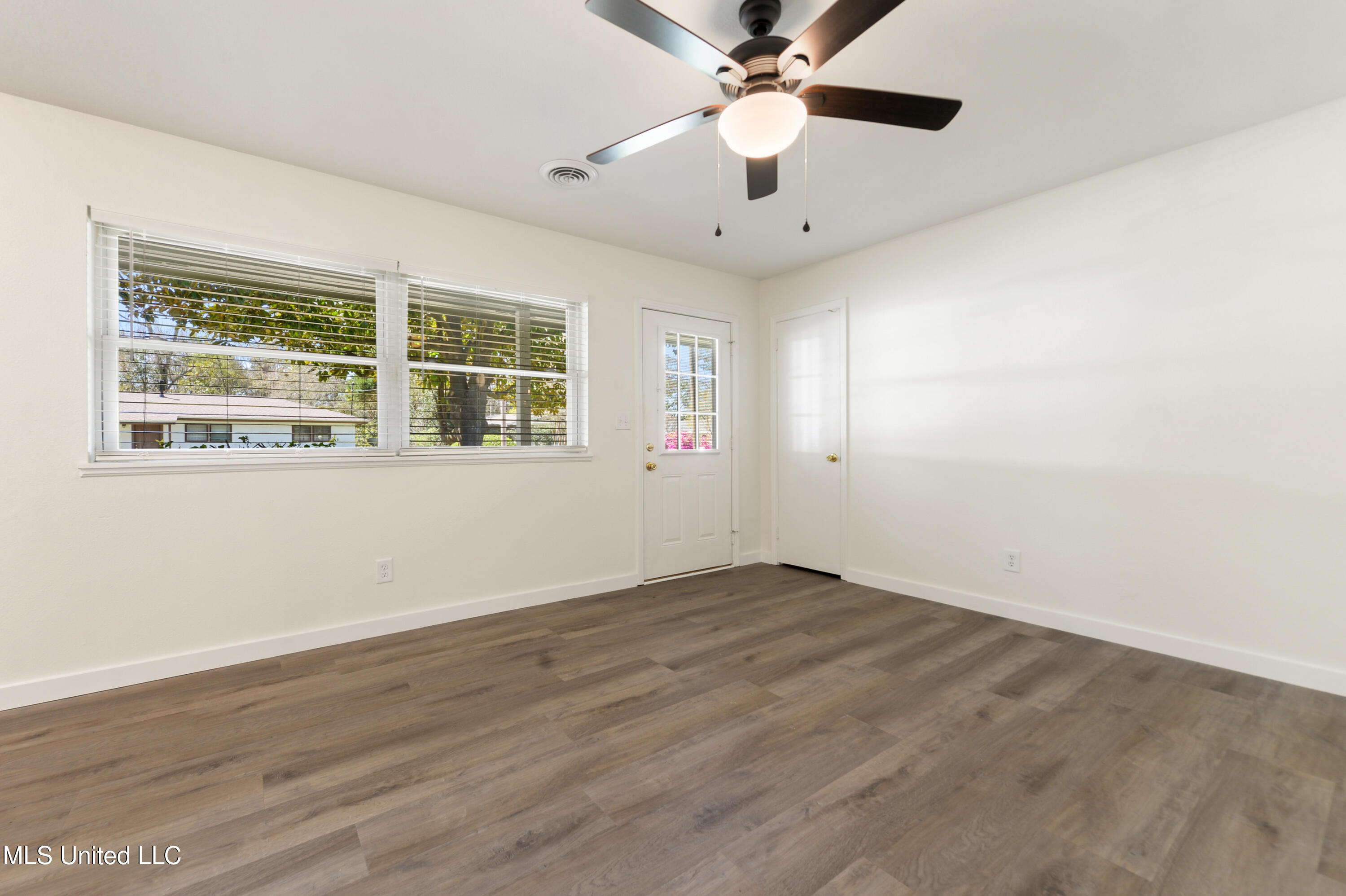 148 Lafayette Circle, Ocean Springs, Mississippi image 4
