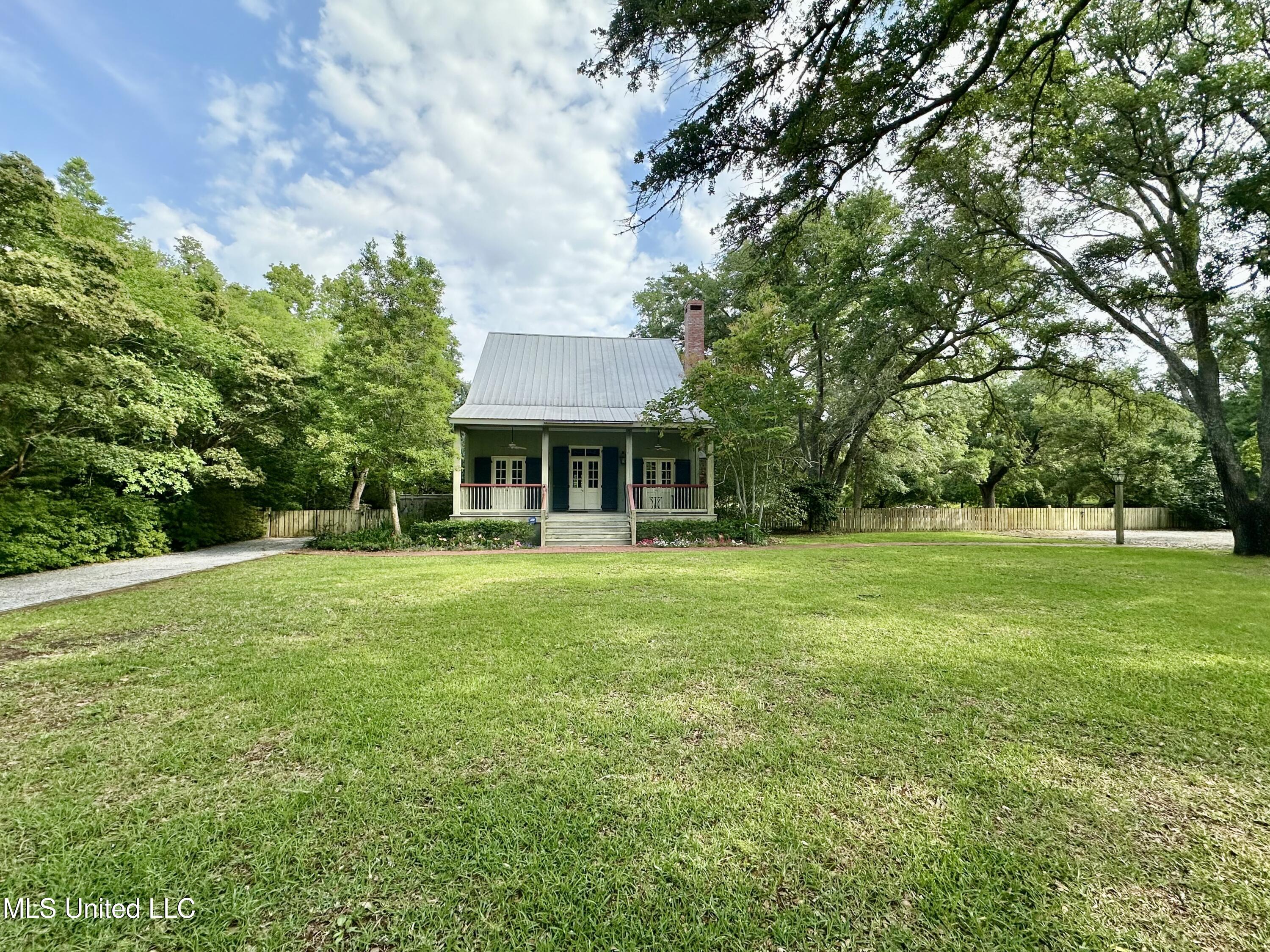 610 Saint Louis Street, Pass Christian, Mississippi image 2