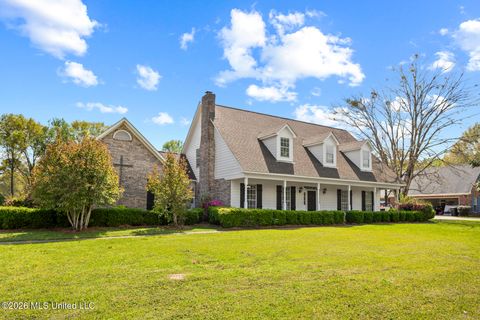 Homes For Sale - 113 Golden Lane<br/> Madison County, Madison, MS 39110