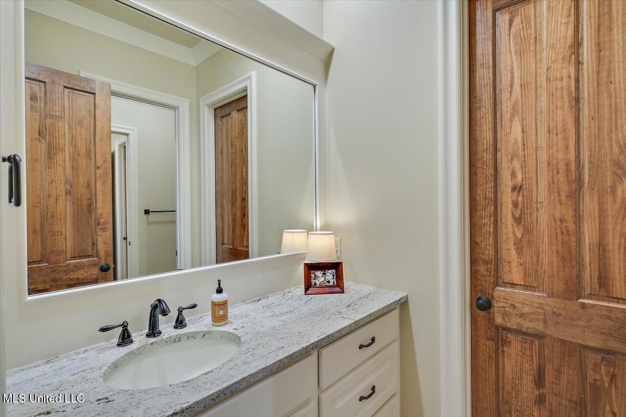 110 Winterbury Drive, Madison, Mississippi image 32