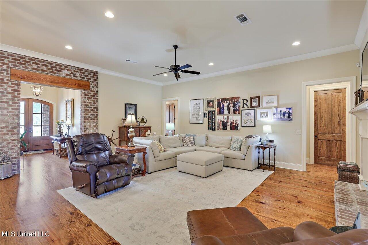 110 Winterbury Drive, Madison, Mississippi image 7