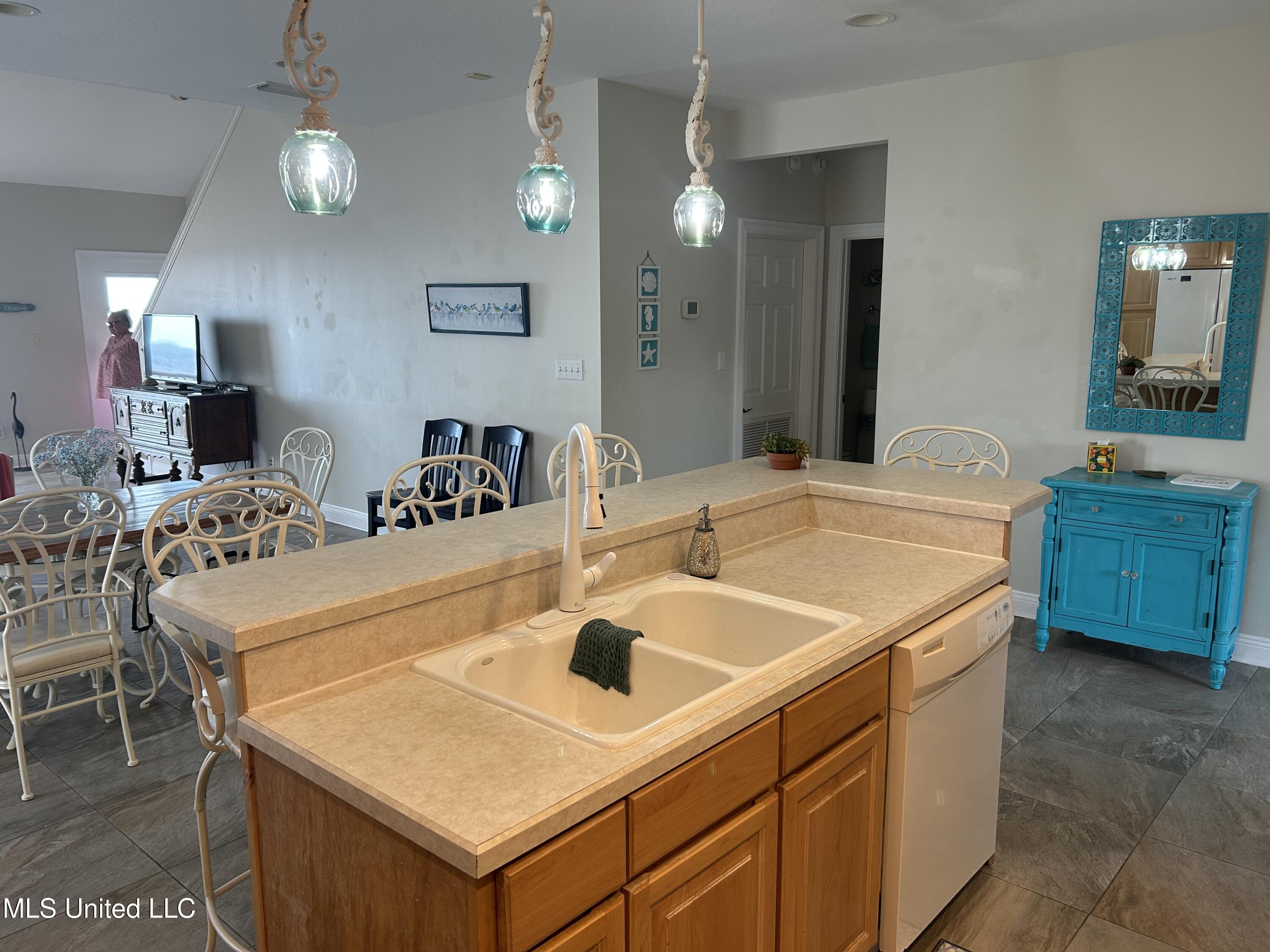 7613 Belle Fontaine Drive, Ocean Springs, Mississippi image 18