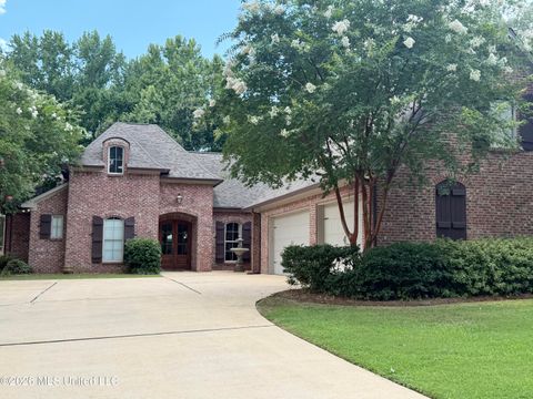 Homes For Sale - 197 Cotton Wood Drive<br/> Madison County, Madison, MS 39110