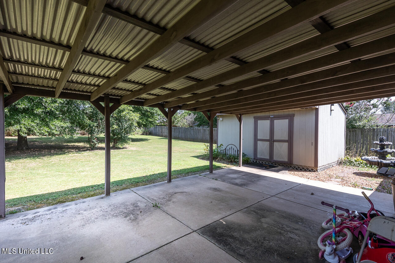 6448 Kristen Drive, Olive Branch, Mississippi image 18