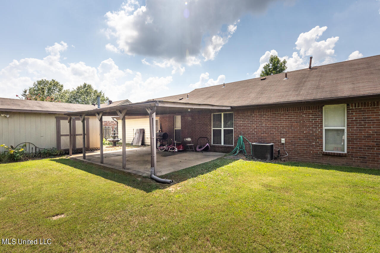 6448 Kristen Drive, Olive Branch, Mississippi image 16