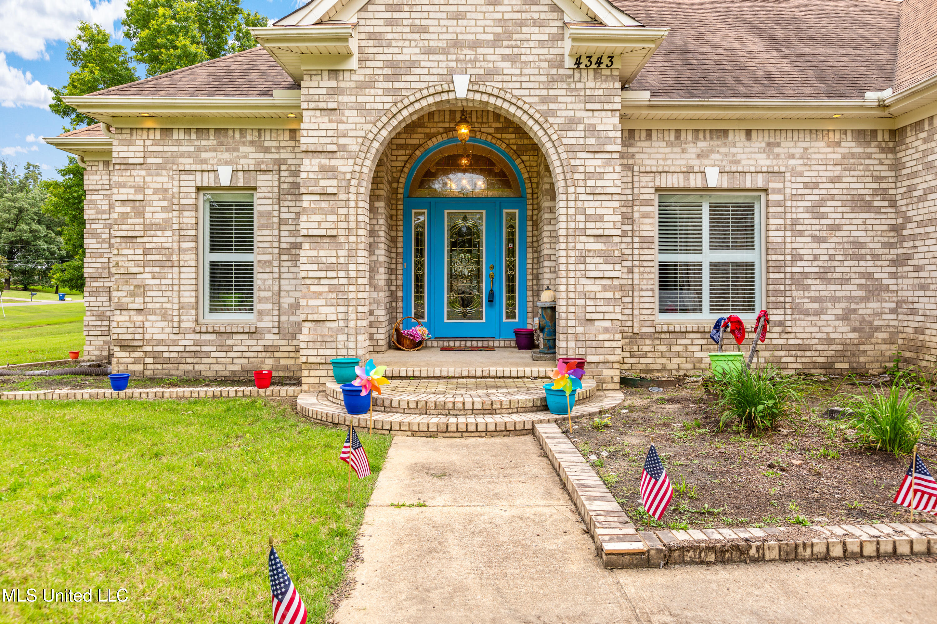 4343 Sharon Drive, Horn Lake, Mississippi image 4