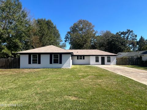 Homes For Sale - 1816 Seacliffe Drive<br/> Gautier, MS 39553