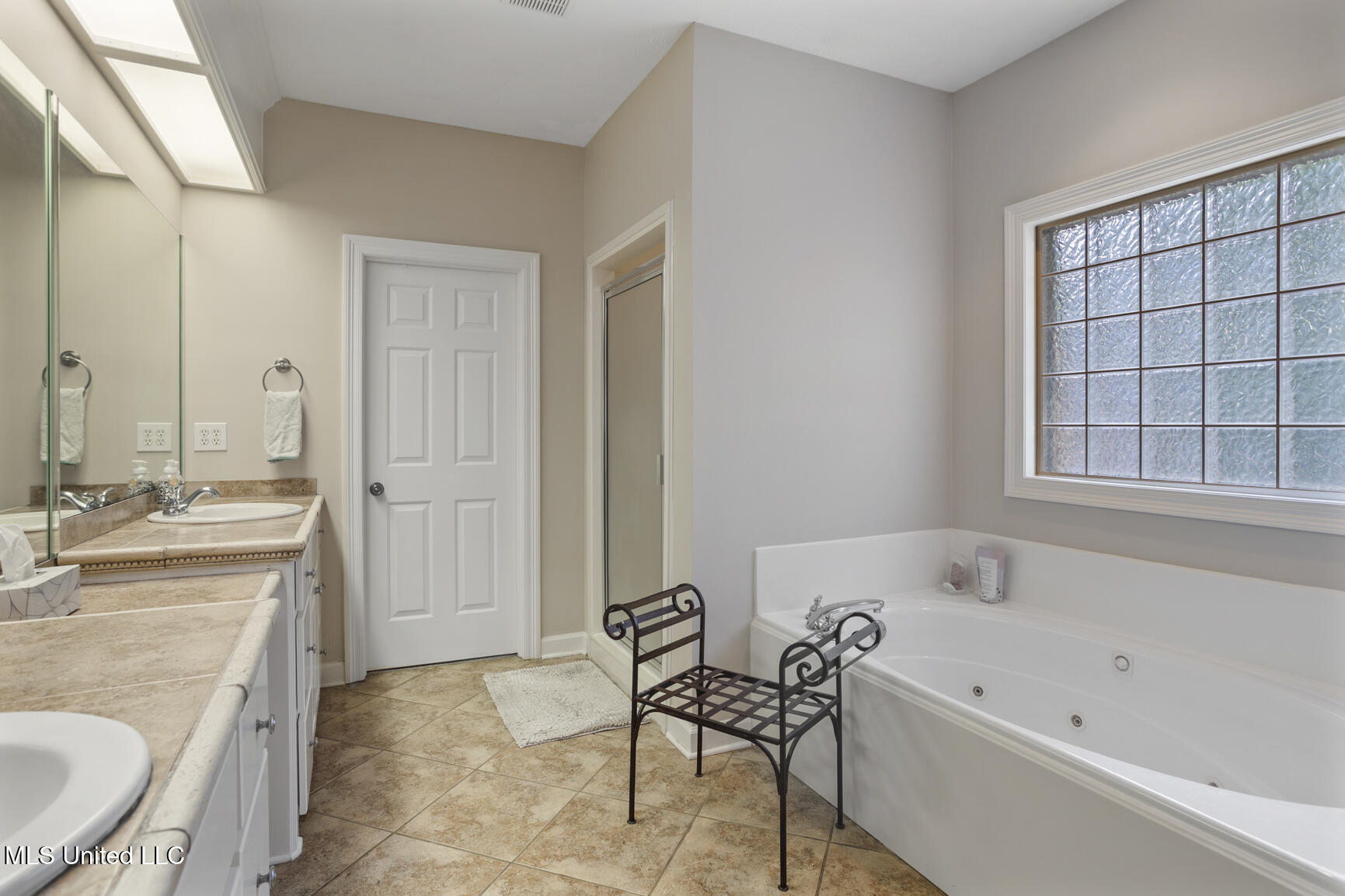 420 Ashbourn Court, Madison, Mississippi image 16