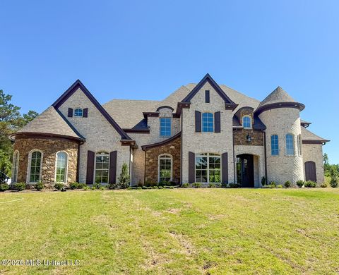Homes For Sale - 410 Poplar Lane<br/> Holly Springs, MS 38635