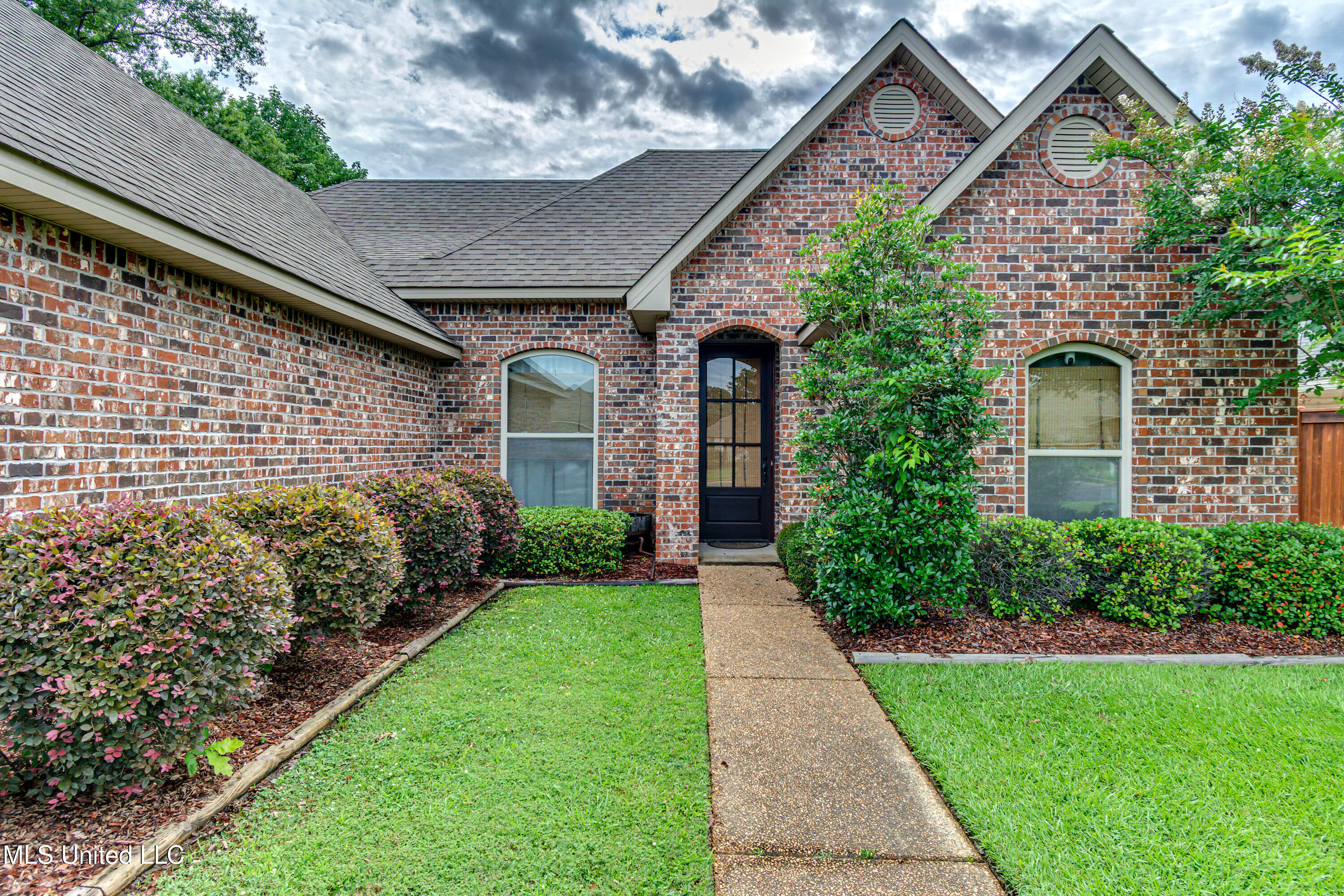 127 Woodridge Drive, Pearl, Mississippi image 2