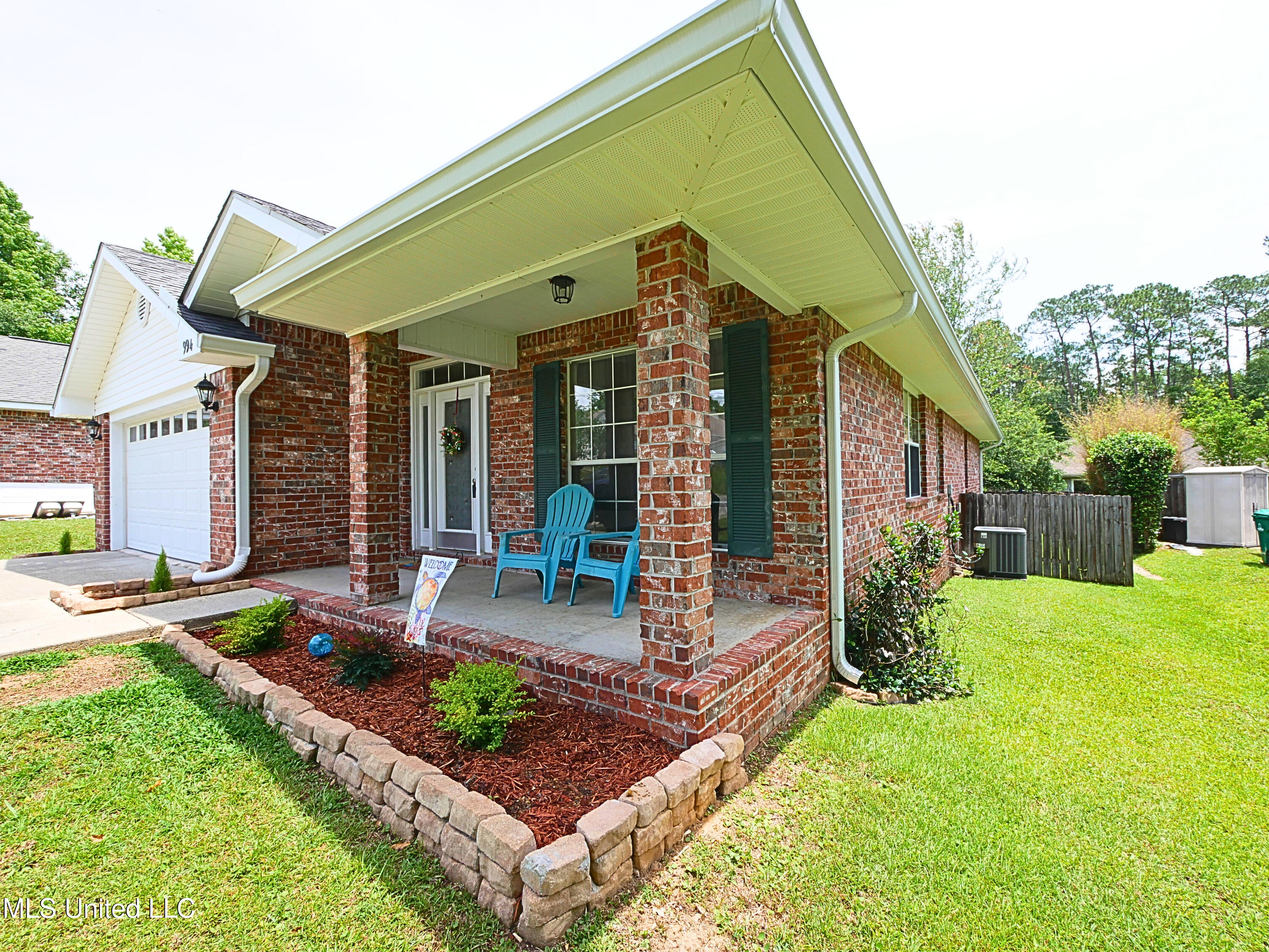 994 Muolea Court, Diamondhead, Mississippi image 2