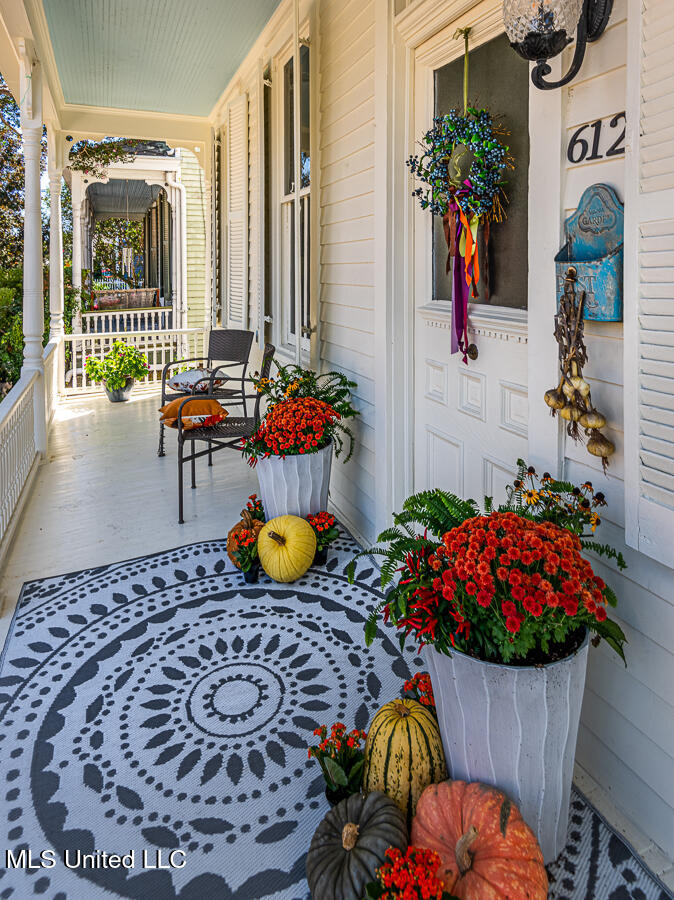612 State Street - Photo 3
