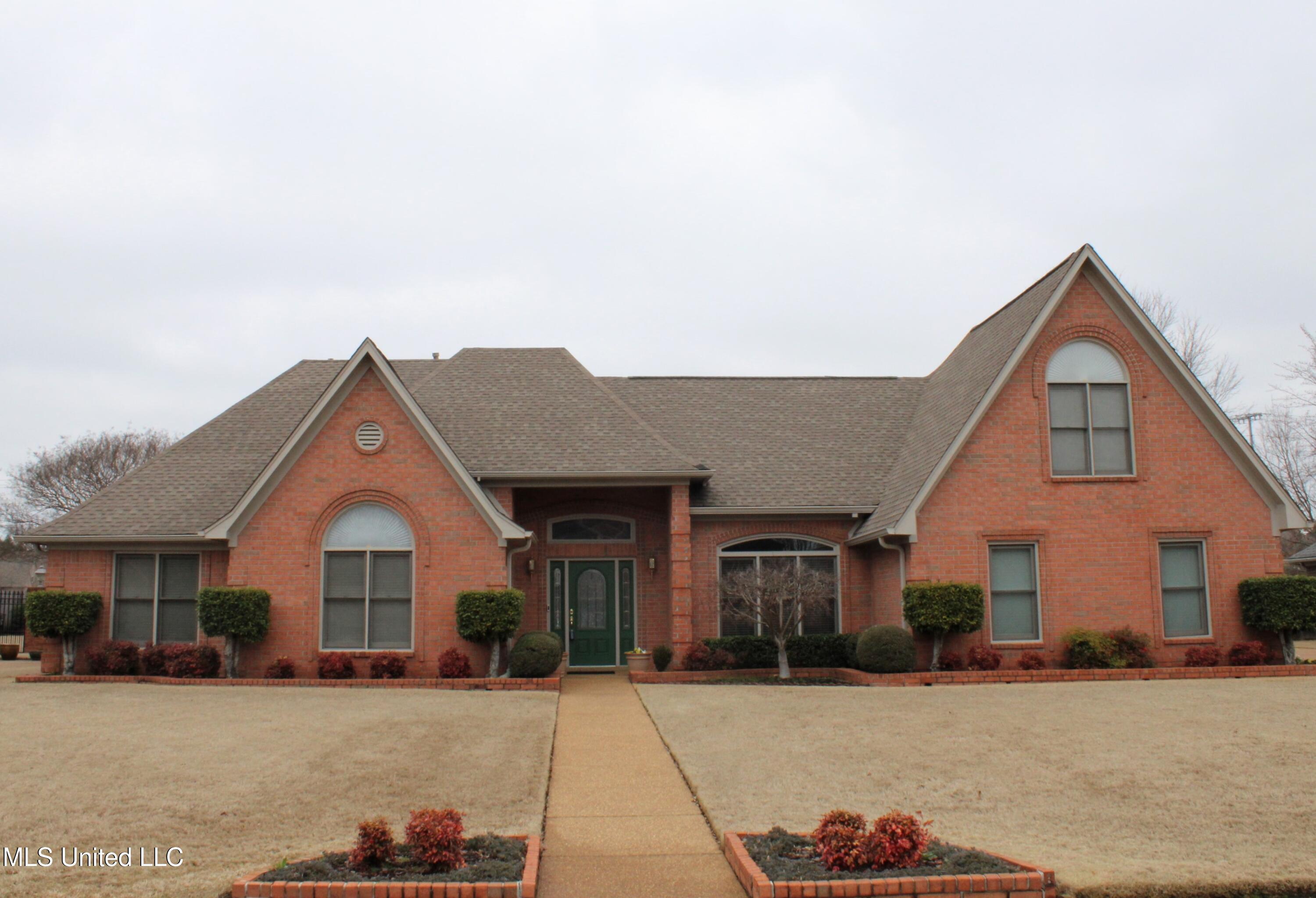 9608 Plantation Road, Olive Branch, Mississippi image 1