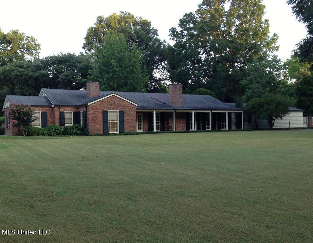 135 Bayou Rd Road, Greenville, Mississippi image 1