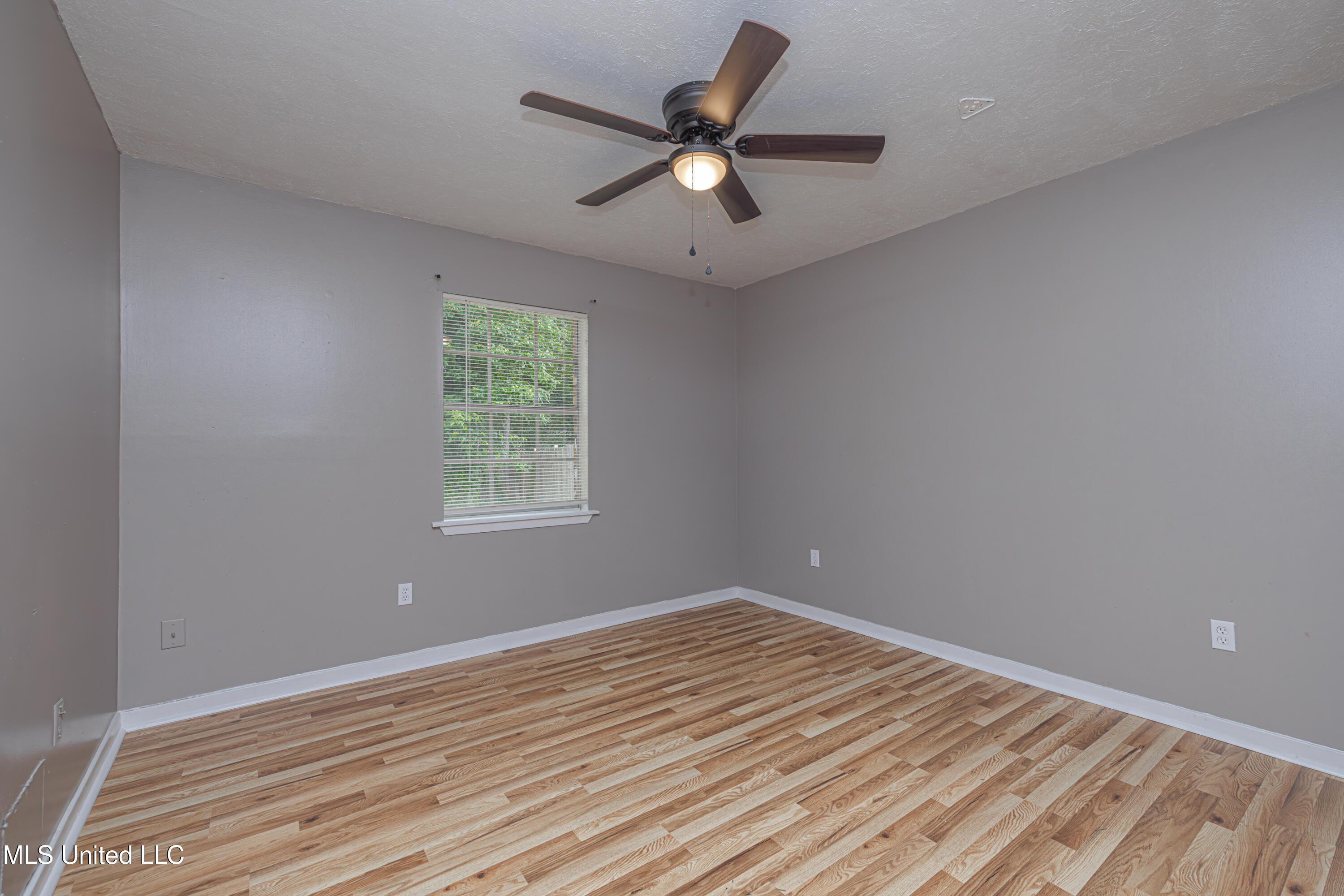 965 N Valley Falls Road, Jackson, Mississippi image 22