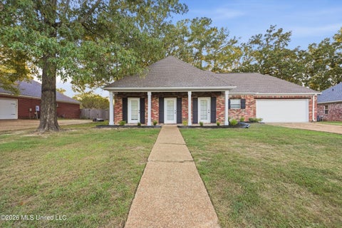 Homes For Sale - 1007 Riverchase N Drive<br/> Brandon, MS 39047