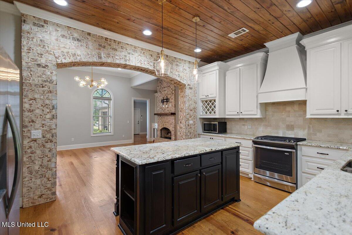 210 Penny Lane, Brandon, Mississippi image 6