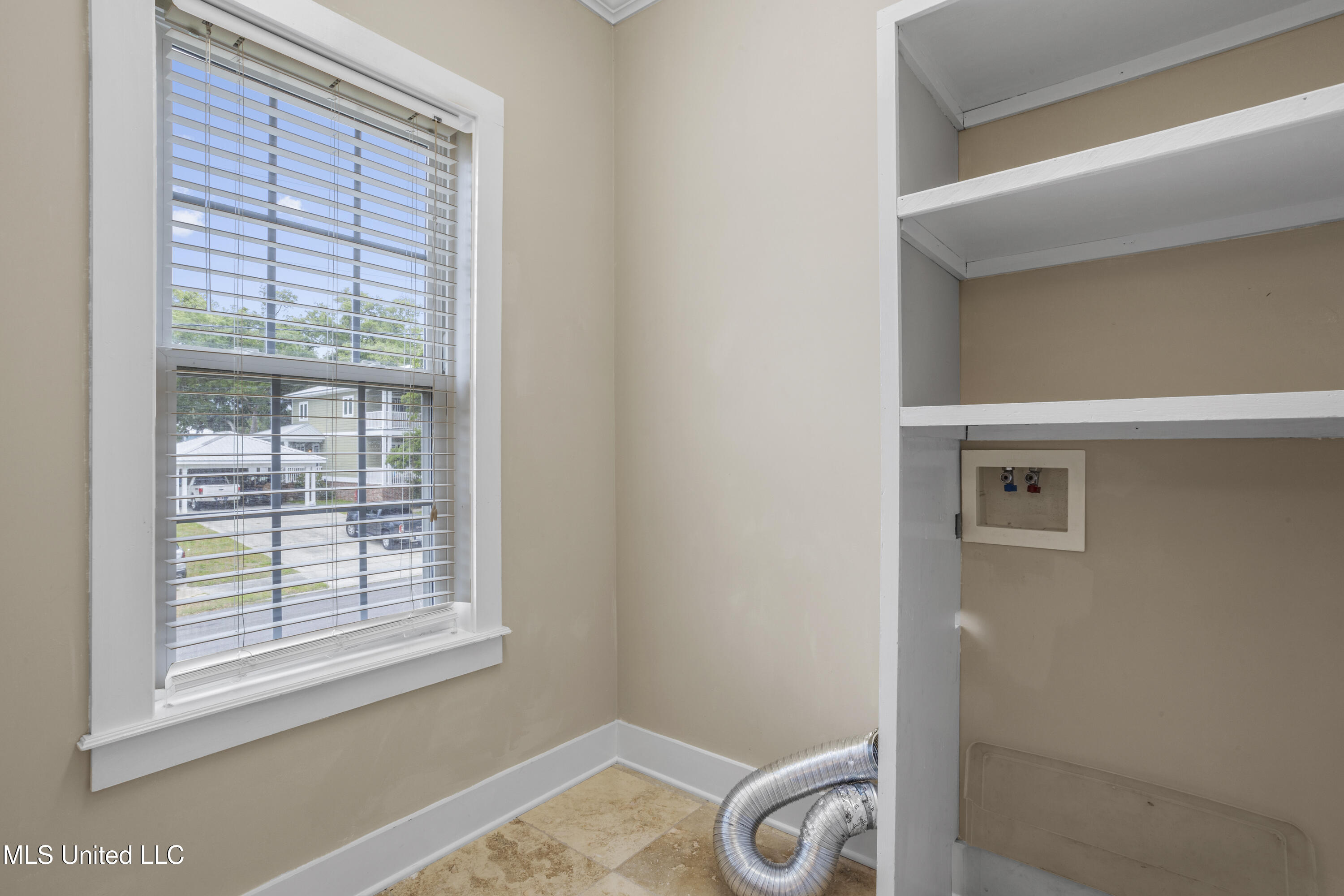 130 Acacia Avenue, Biloxi, Mississippi image 31