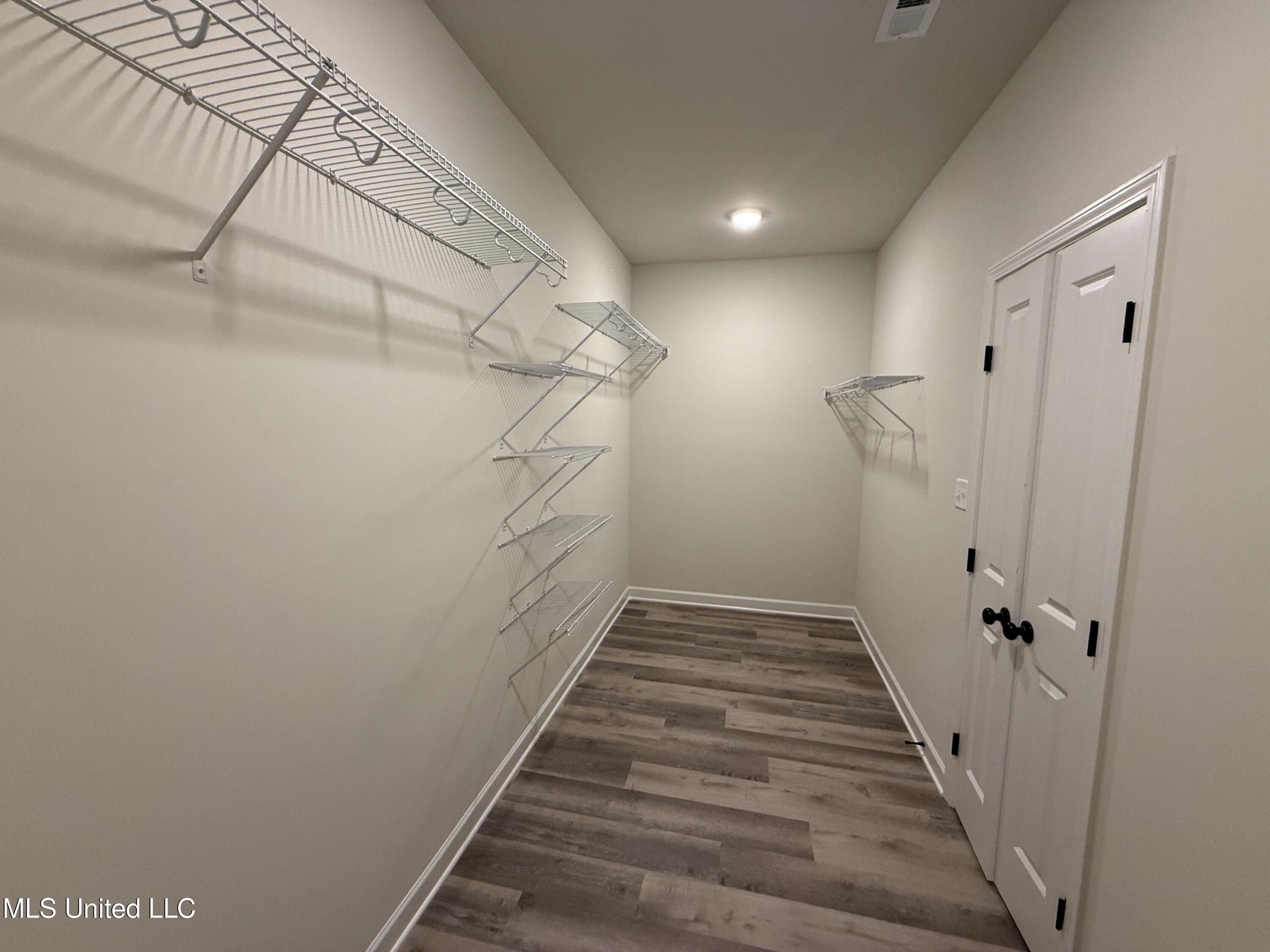6334 Acorn Way, Walls, Mississippi image 13