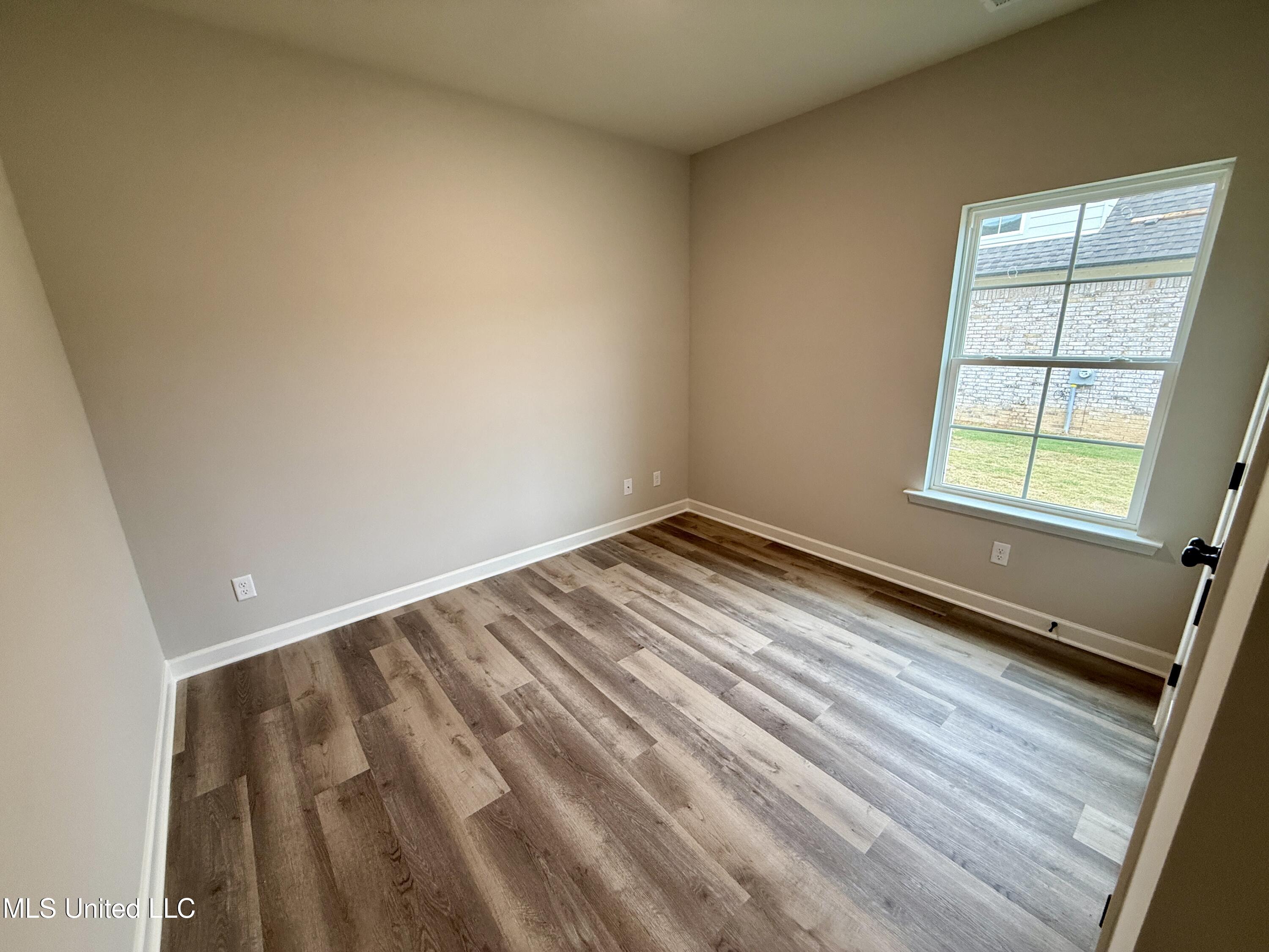 6334 Acorn Way, Walls, Mississippi image 18