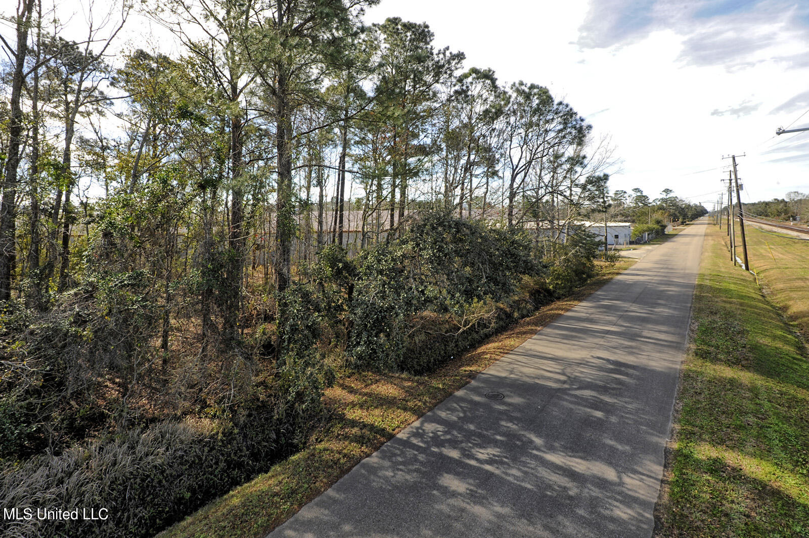 Central Avenue, Bay Saint Louis, Mississippi image 6