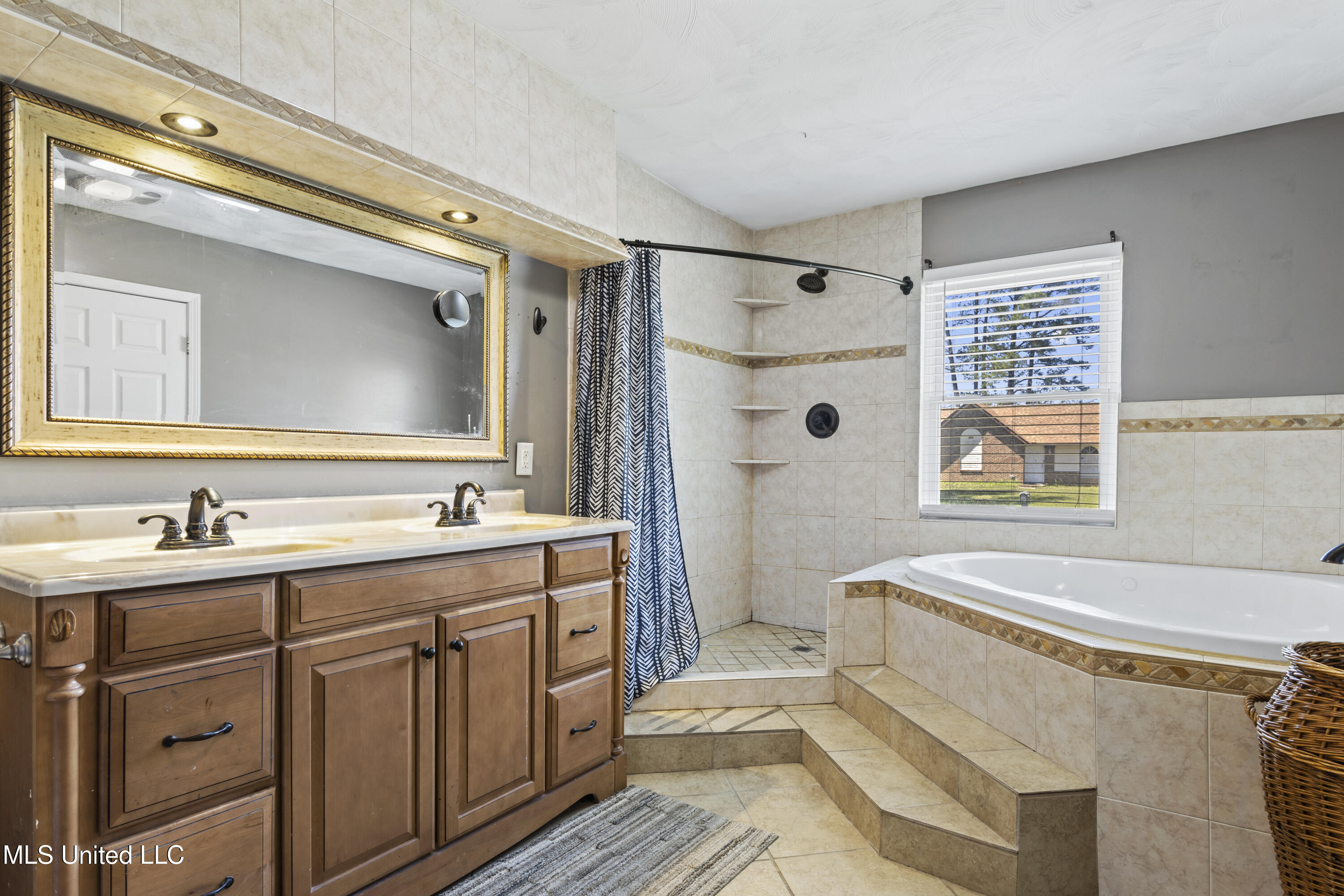 6400 J F Douglas Drive, Ocean Springs, Mississippi image 19