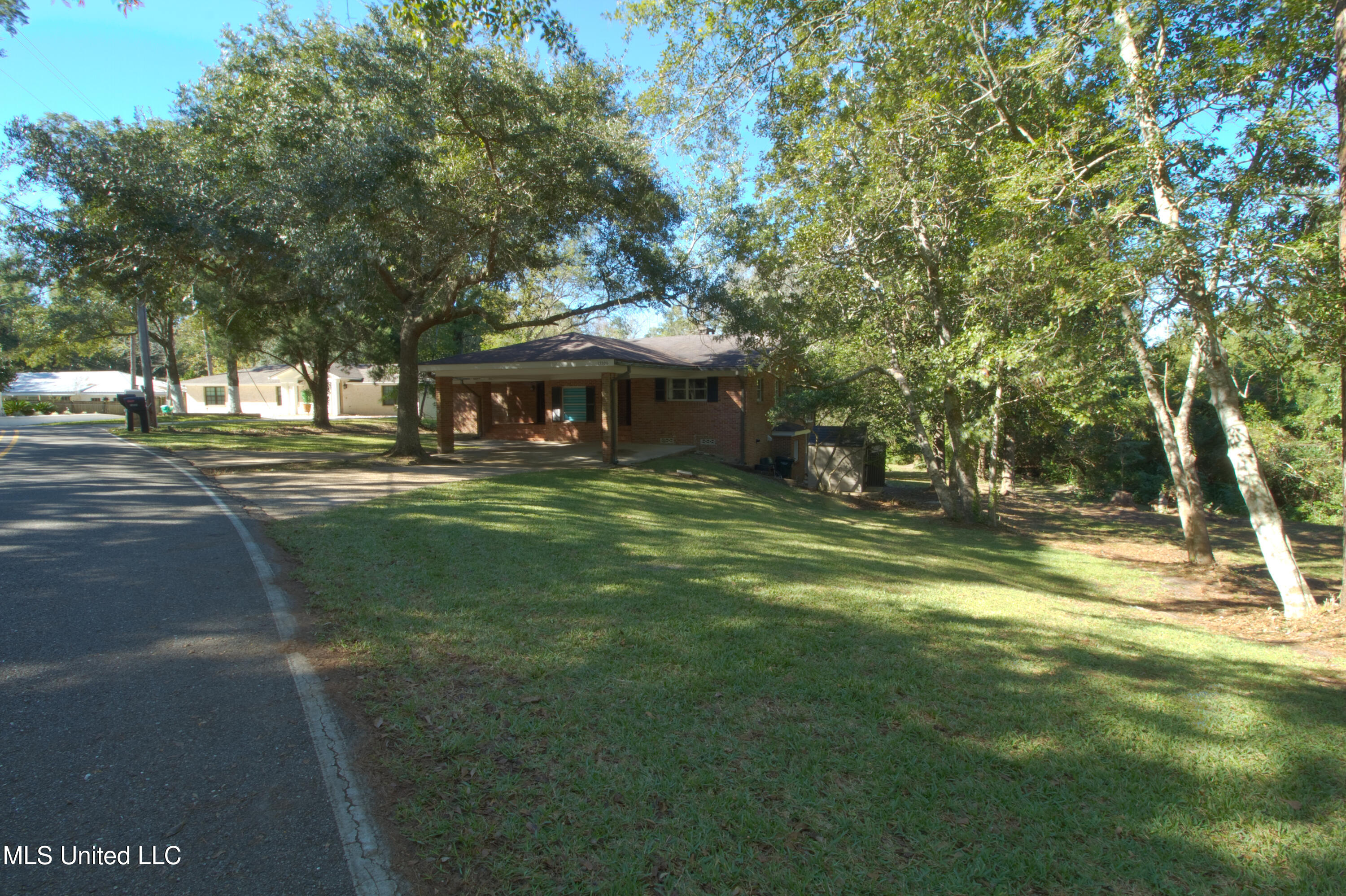 13500 Pine Road, Ocean Springs, Mississippi image 2