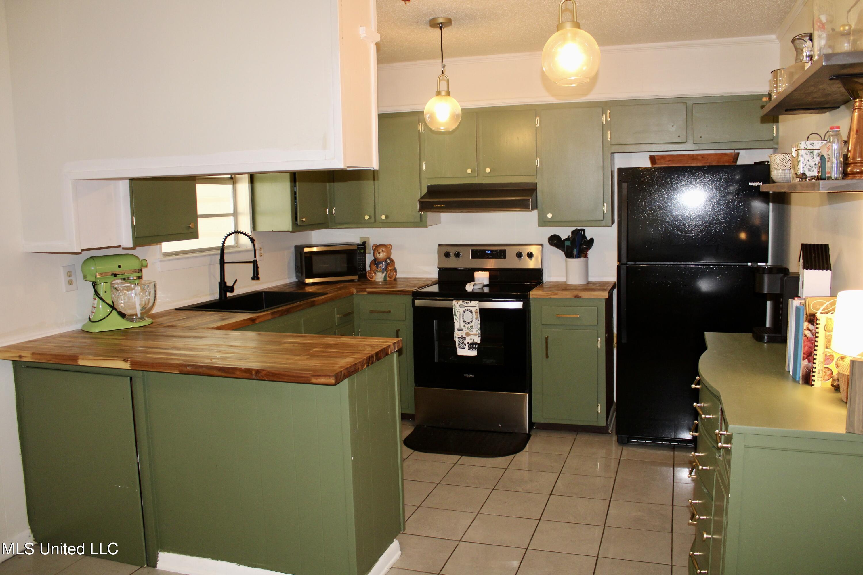 113 Woodland Drive, Lucedale, Mississippi image 3