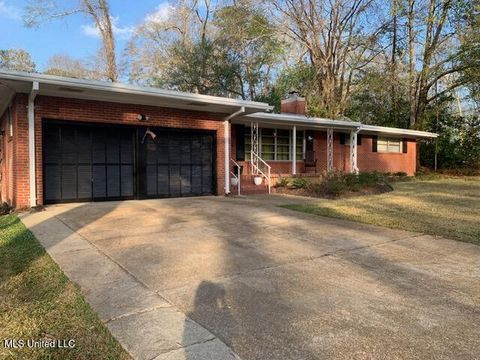 Apartment For Sale - 444 Mcnair Avenue<br/> Brookhaven, MS 39601