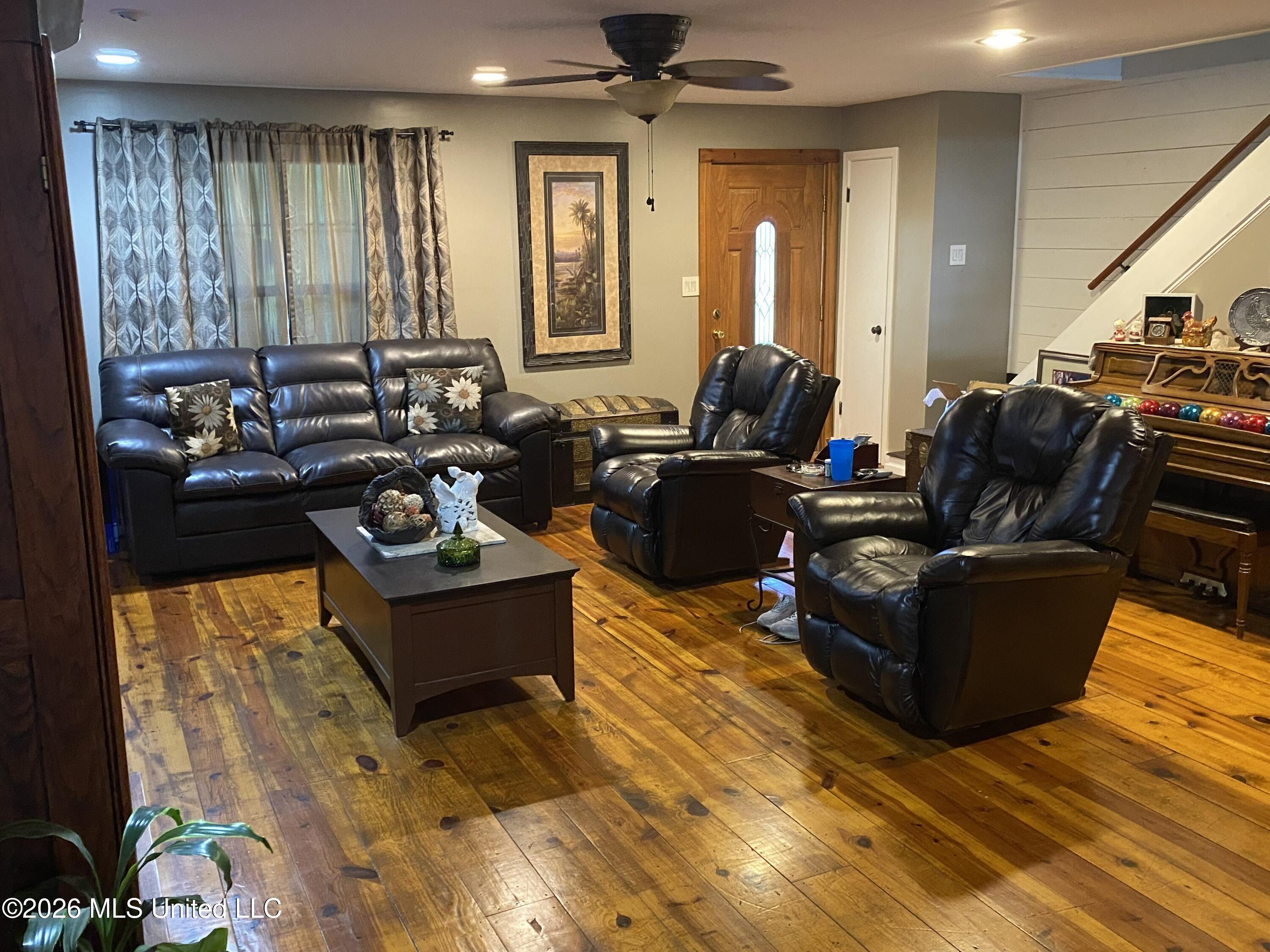 1100 Rolling Wood Drive
