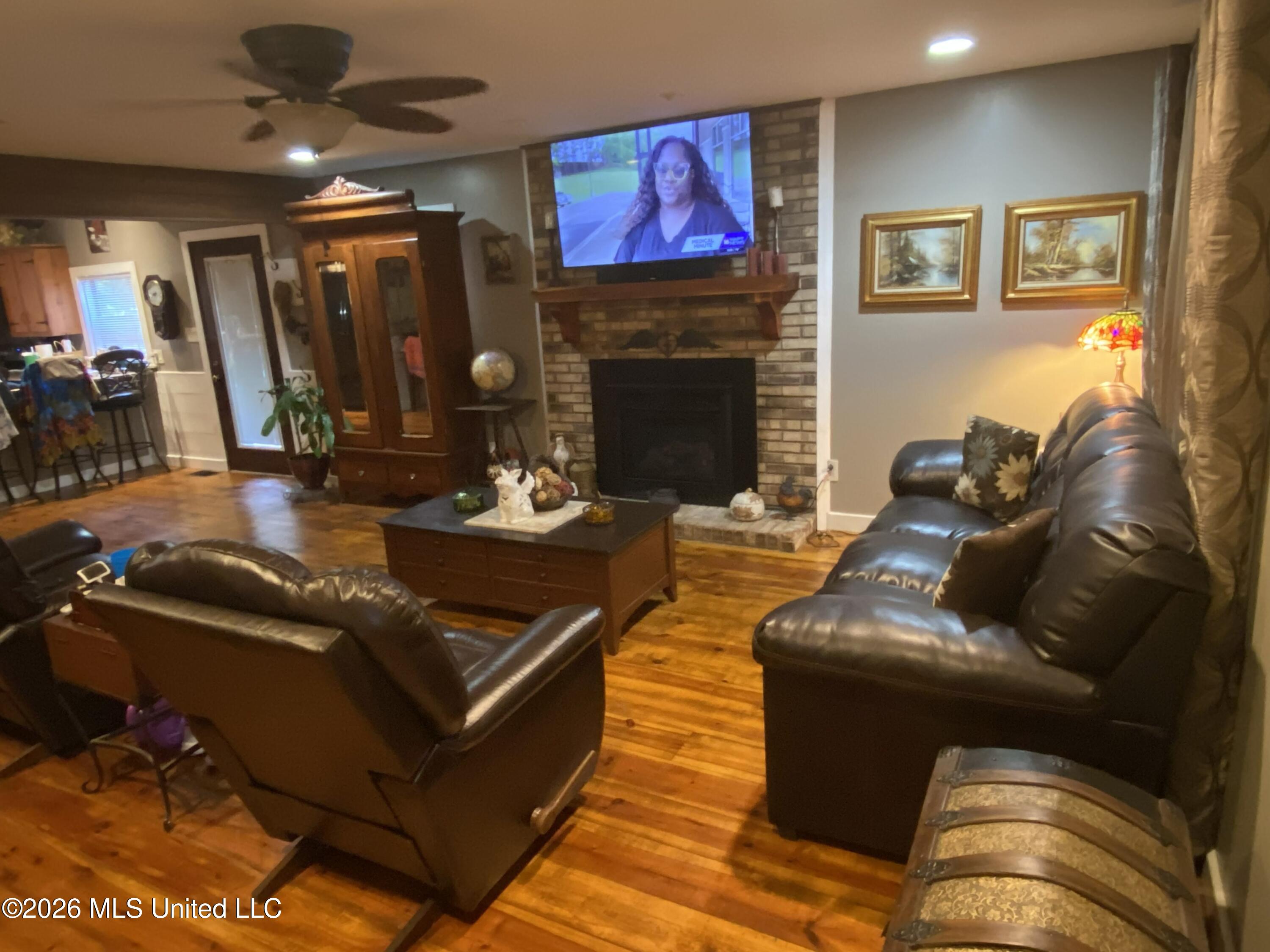 1100 Rolling Wood Drive