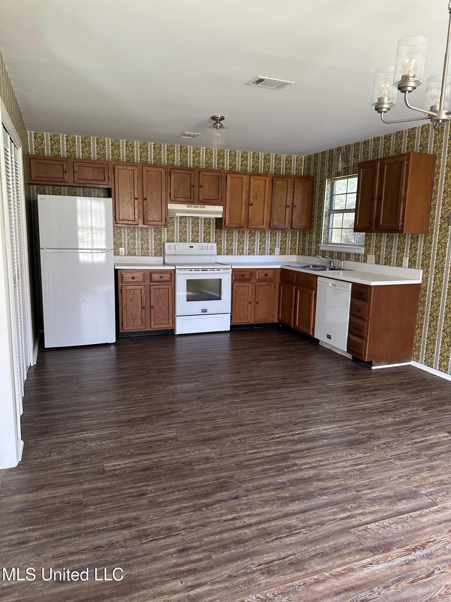 1508 Sioux Bayou Drive, Gautier, Mississippi image 17
