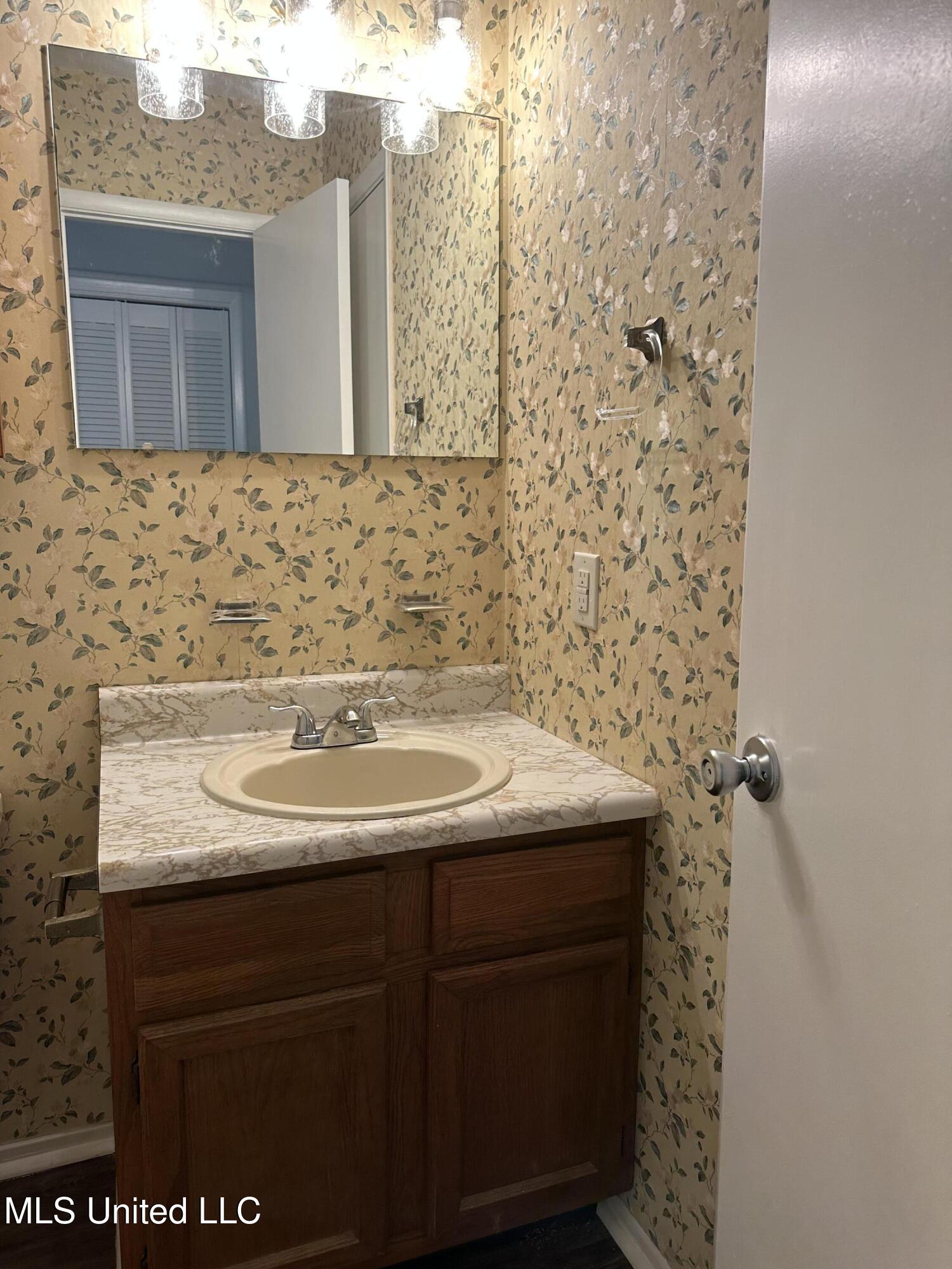 1508 Sioux Bayou Drive, Gautier, Mississippi image 12