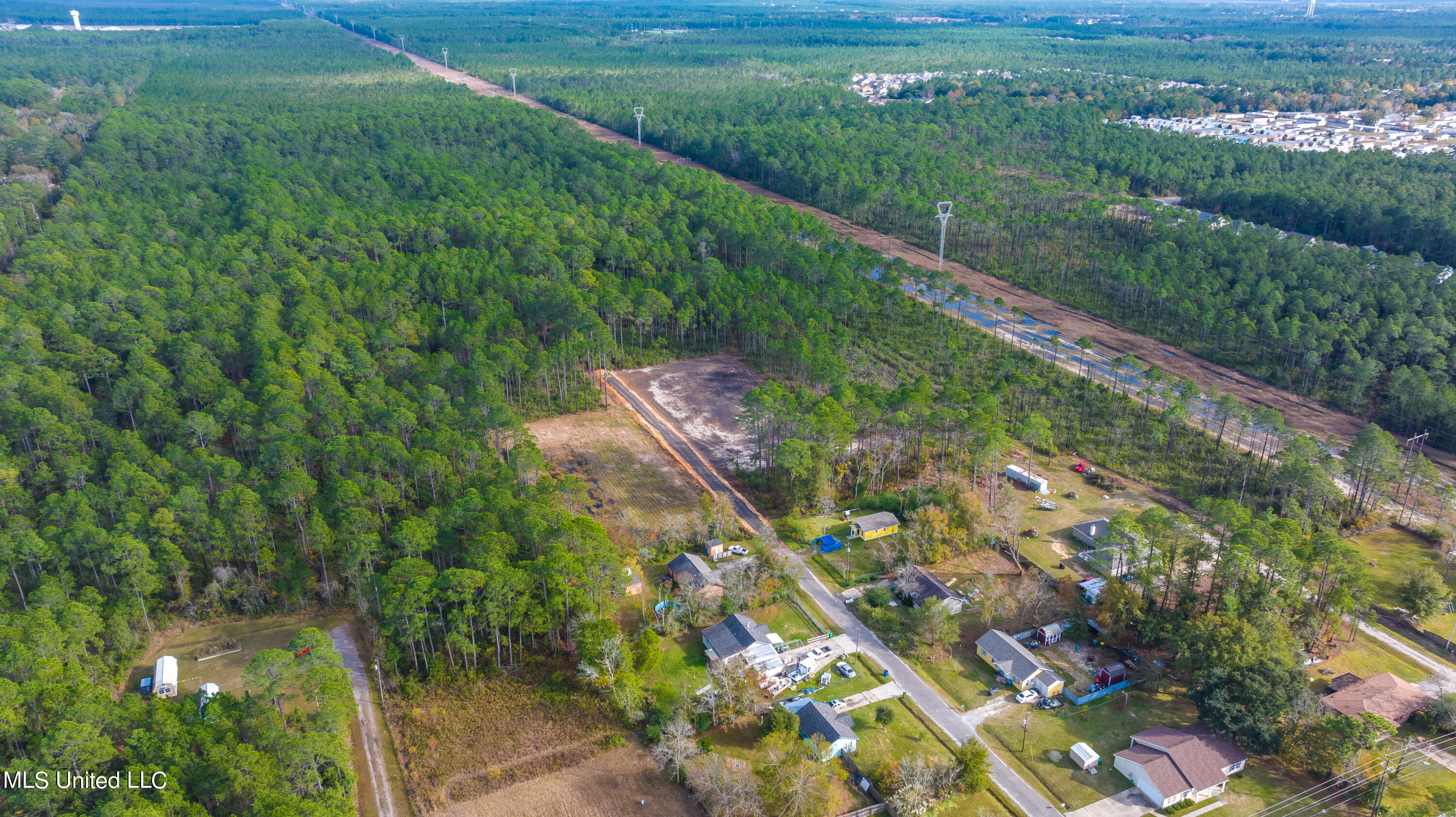 Holiday Drive, Ocean Springs, Mississippi image 3