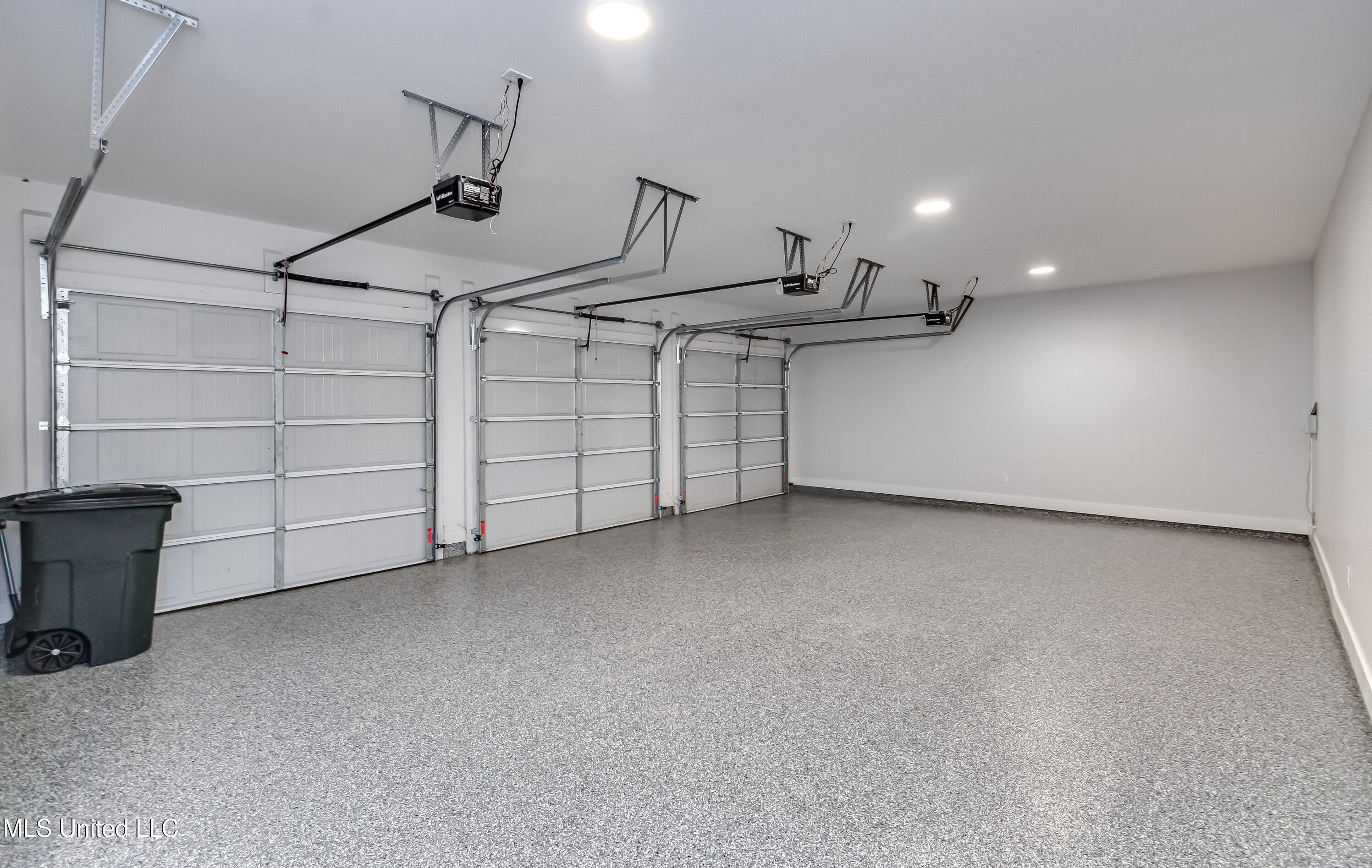 Madison, Mississippi 39110, United States, 4 Bedrooms Bedrooms, ,4 BathroomsBathrooms,Residential,Pending,159450