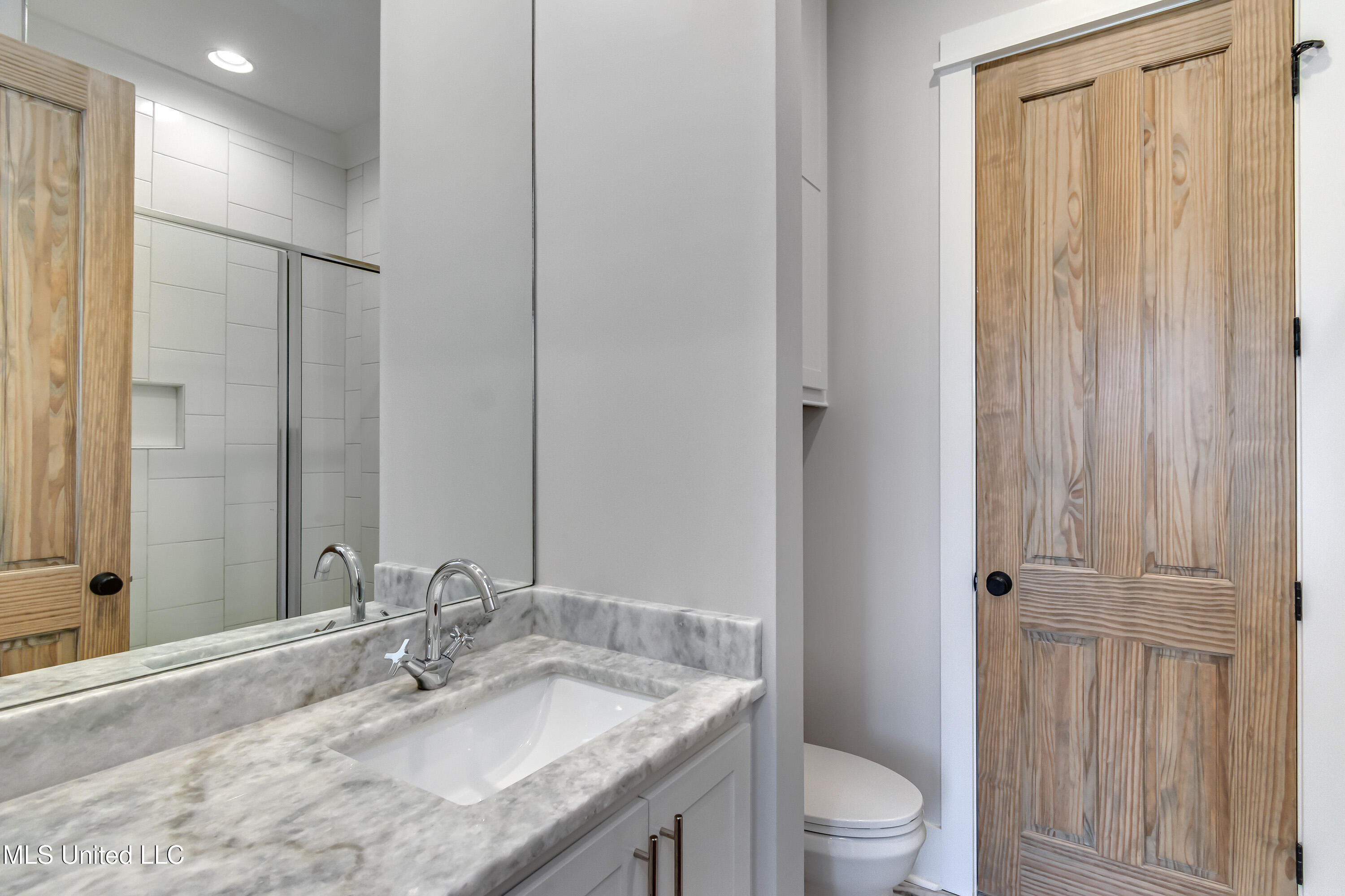 Madison, Mississippi 39110, United States, 4 Bedrooms Bedrooms, ,4 BathroomsBathrooms,Residential,Pending,159450