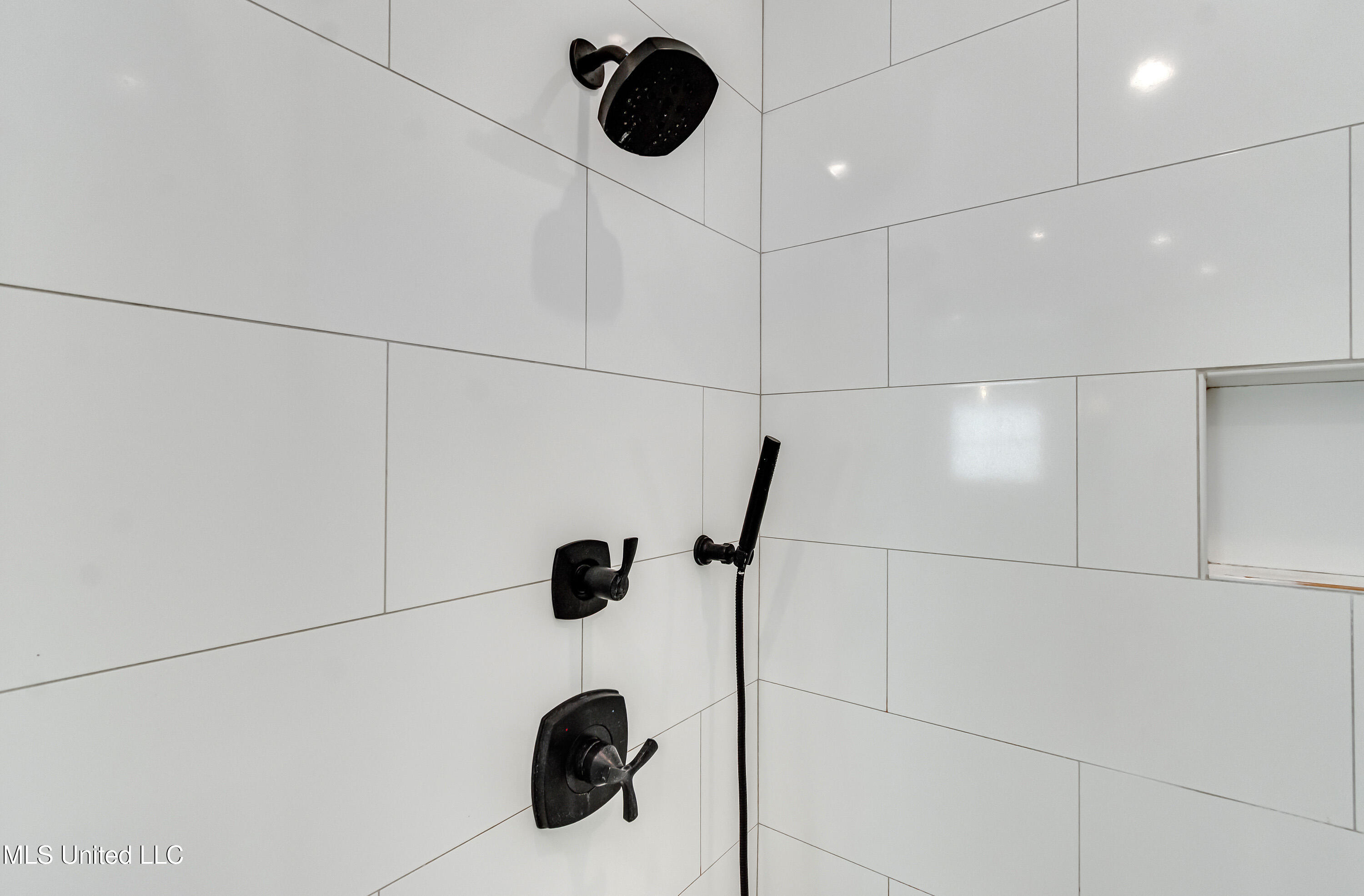 Madison, Mississippi 39110, United States, 4 Bedrooms Bedrooms, ,4 BathroomsBathrooms,Residential,Pending,159450