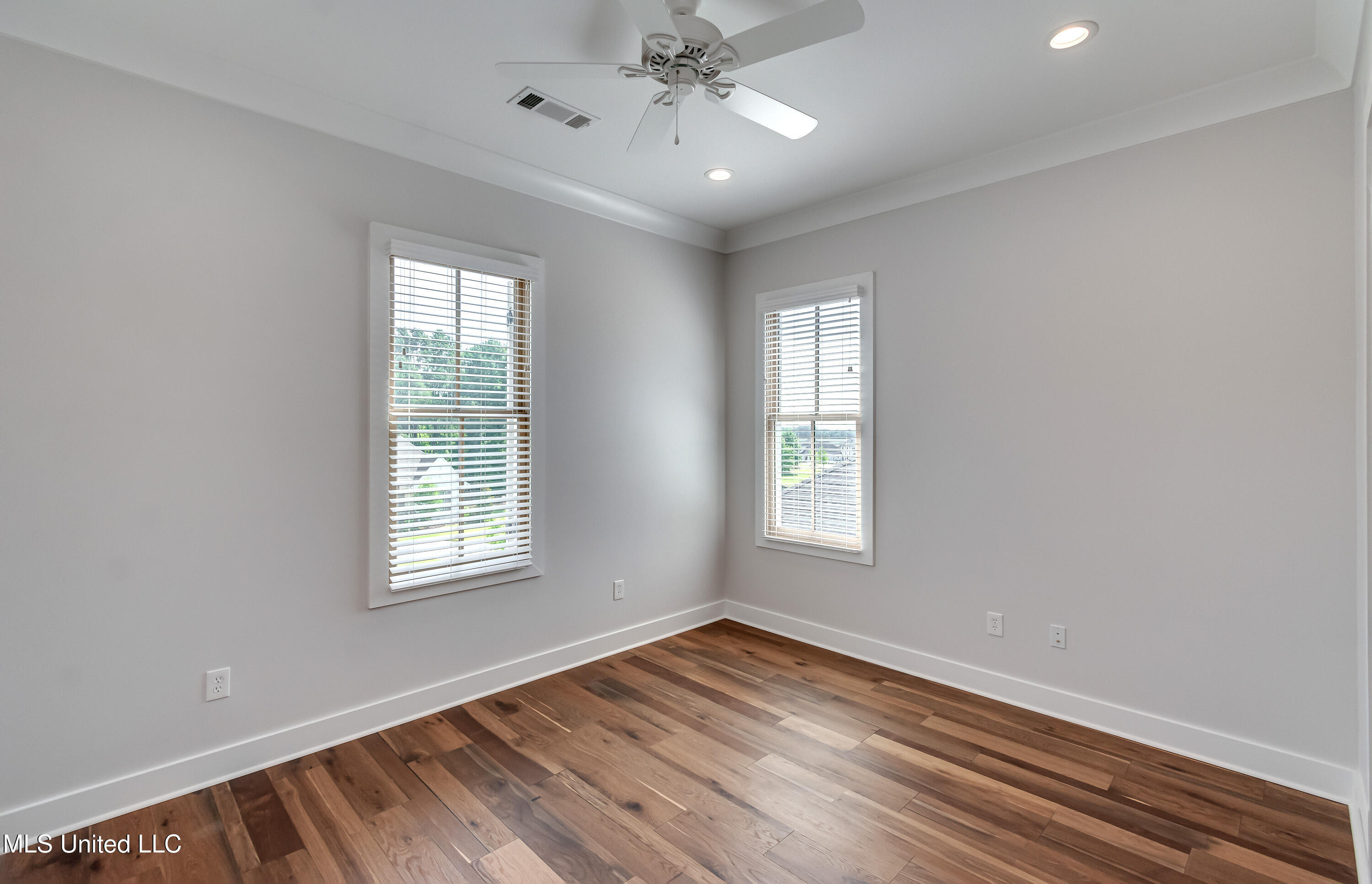 Madison, Mississippi 39110, United States, 4 Bedrooms Bedrooms, ,4 BathroomsBathrooms,Residential,Pending,159450